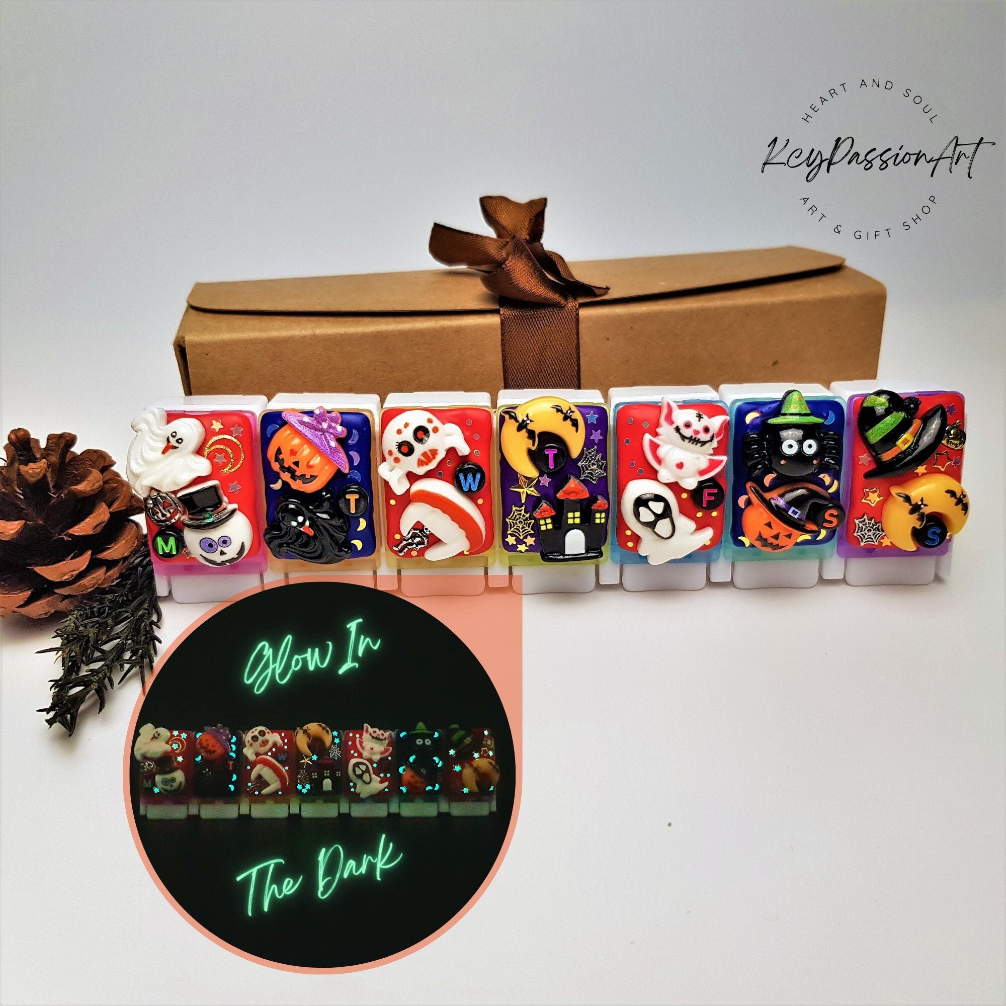 Spooky Groovy - Straight Pill Box