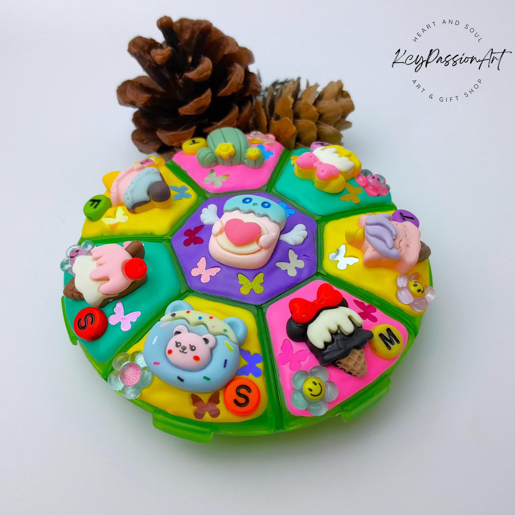 I Scream Hallelujah Round 8 Compartments Pill Box