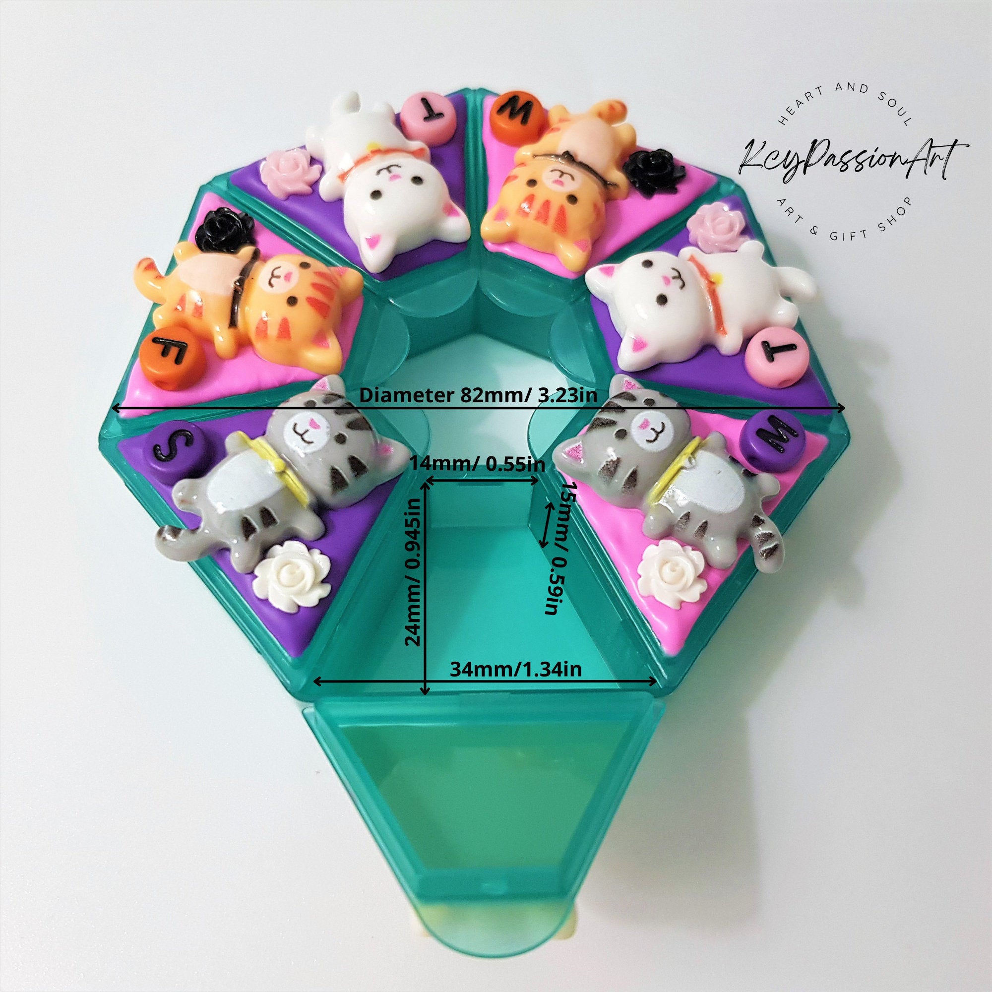 Cats Lover - Heptagon Pill Box