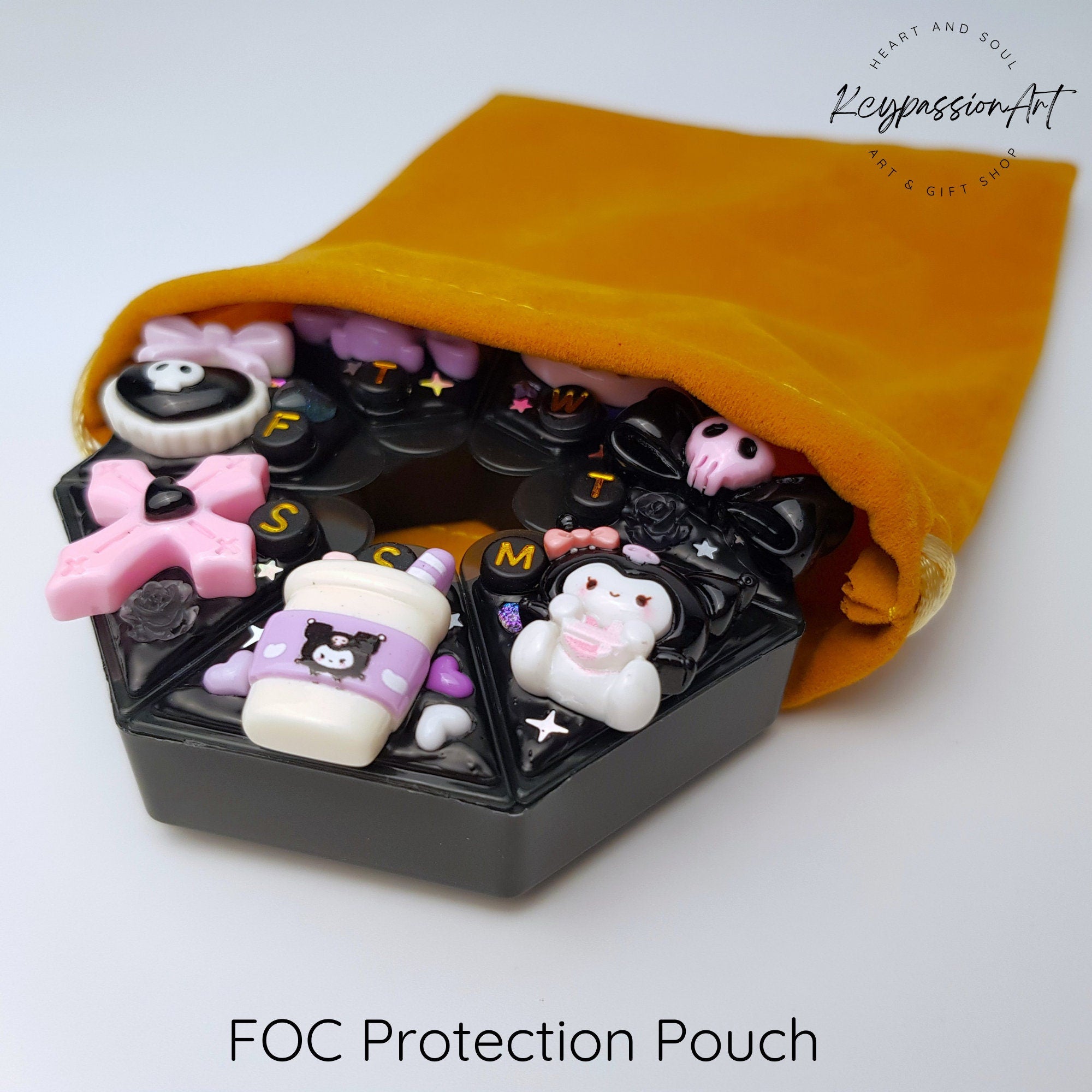 Cute Black Beauty - Heptagon Pill Box