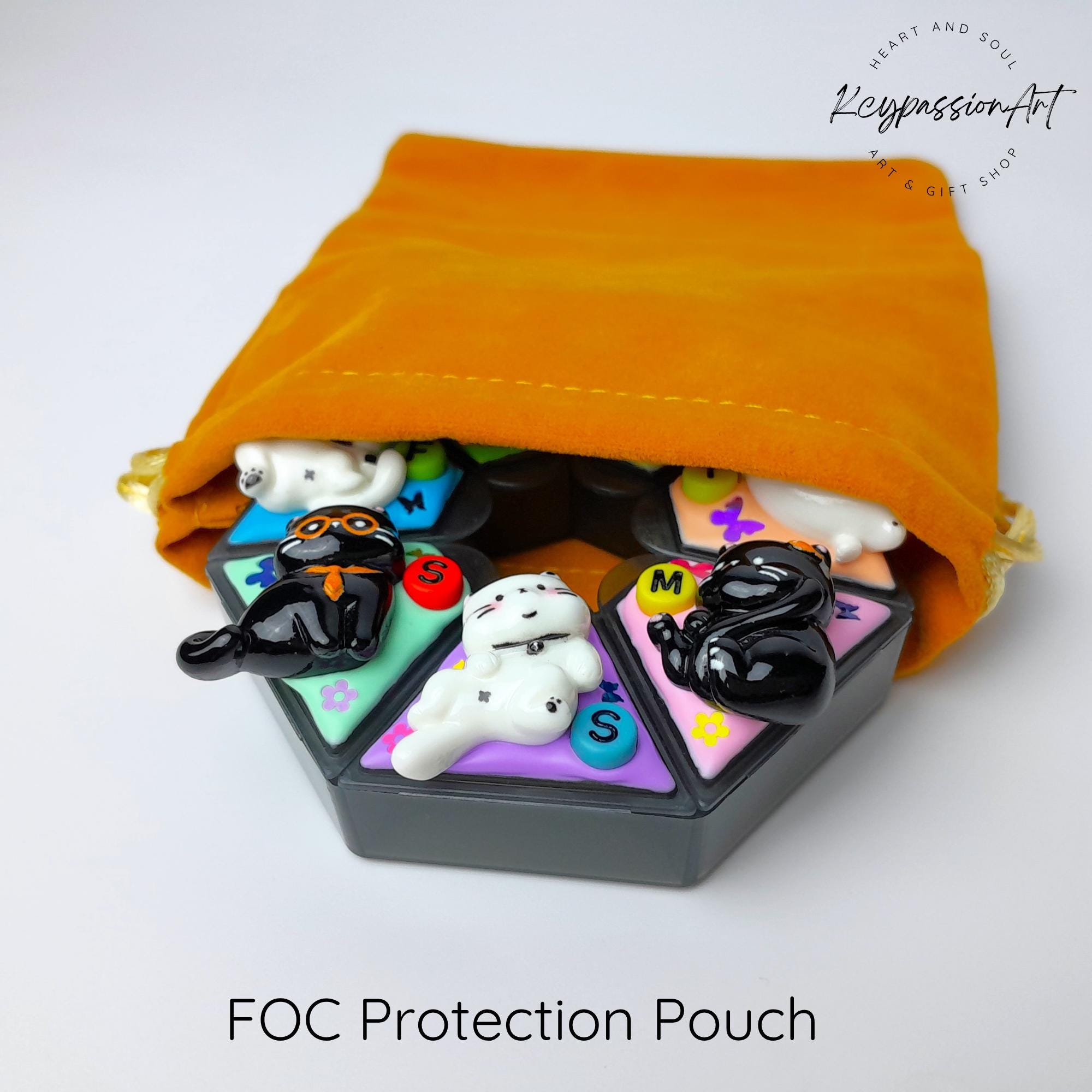 7-Tage-Pillenbox mit Dekoration „Kawaii Katzen“ – Medikamentenbox, Vitaminbehälter, Nahrungsergänzungsmittel-Spender