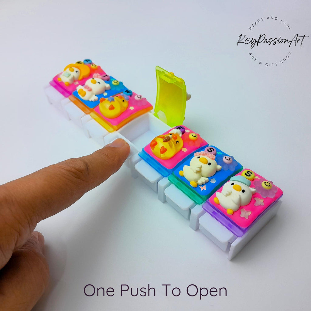 Cheeky Chick Glow - Straight Pill Box