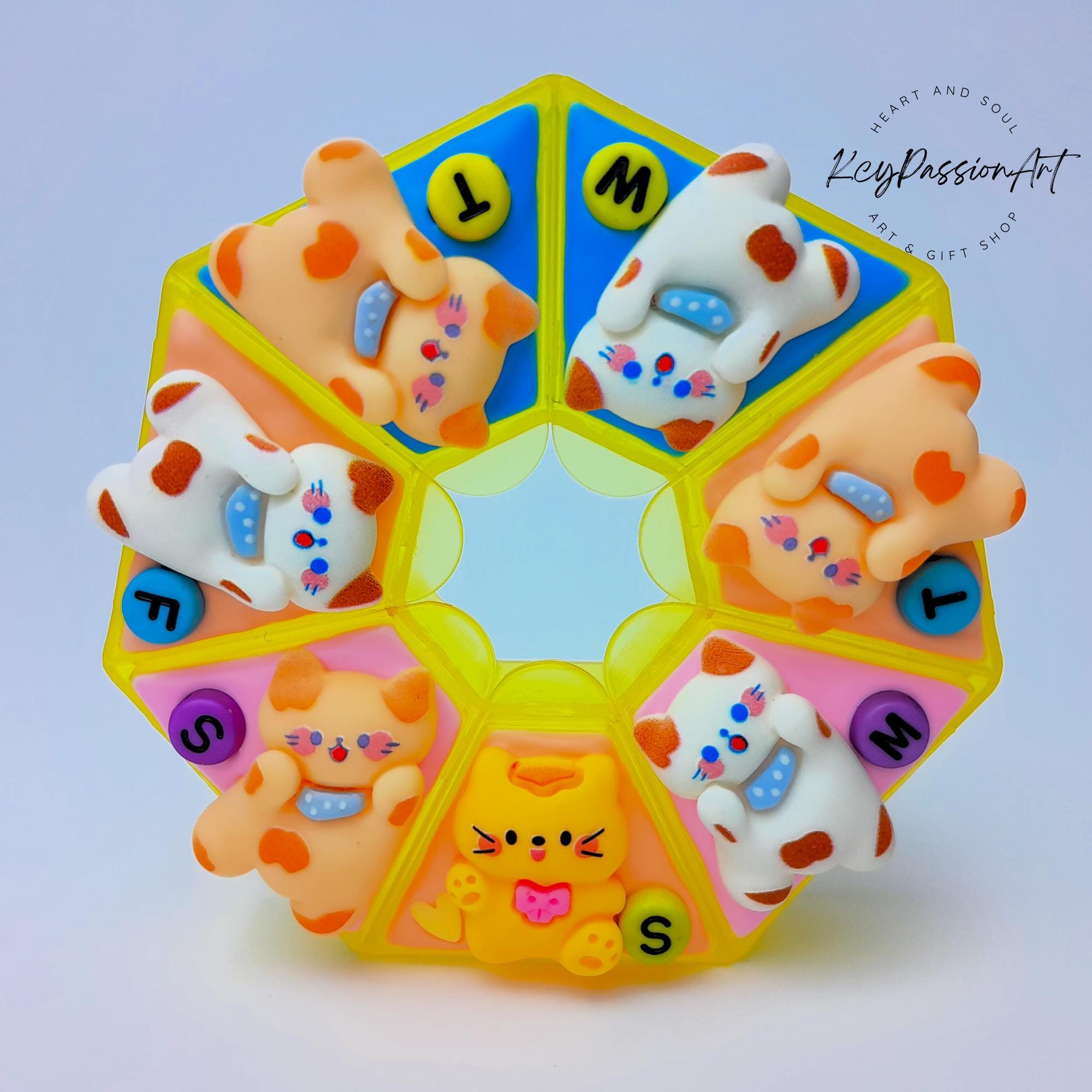 My Kitty Cats - Heptagon Pill Box