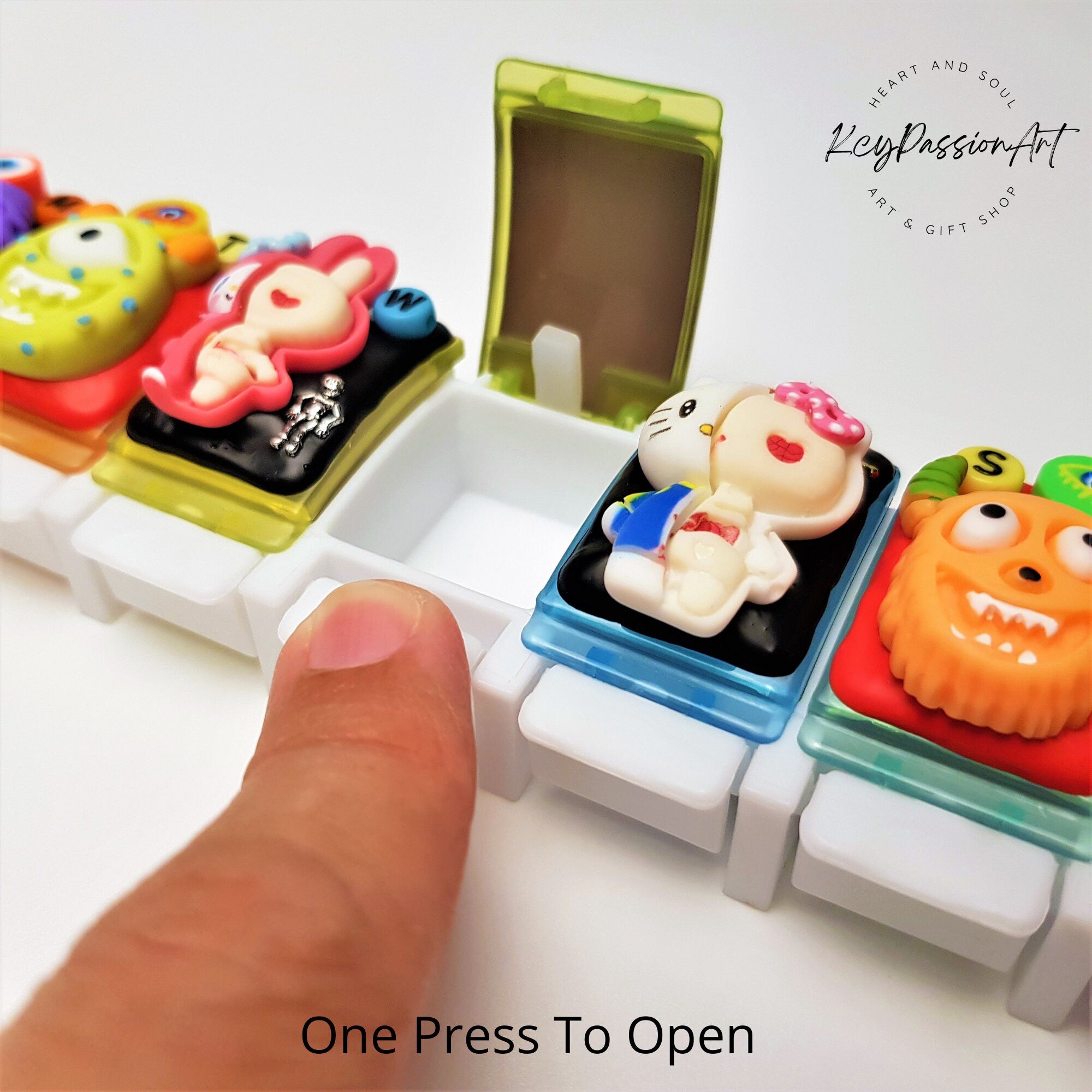 Funny Spooky Things - Straight Pill Box