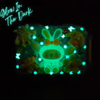 Pillendose mit niedlichem, pummeligem weißen Welpenmotiv, 10 Fächern, zum Aufklappen und Aufklappen