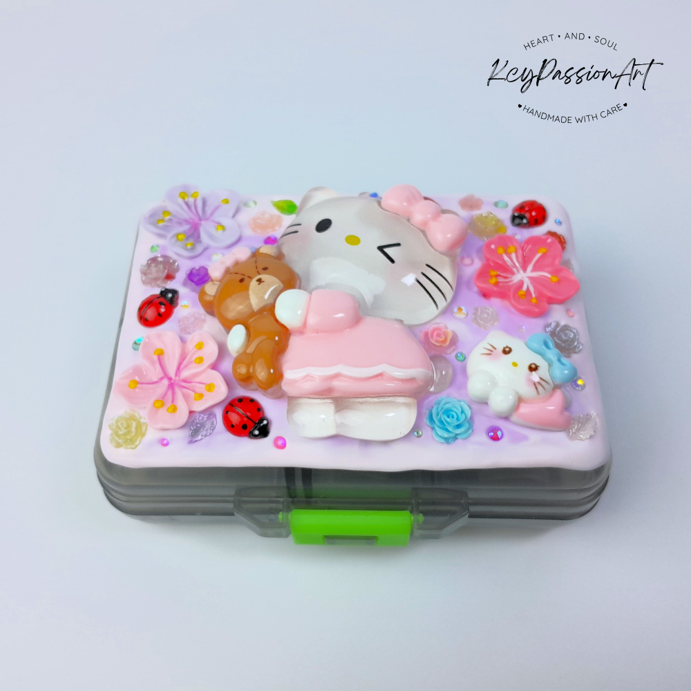 Kittie Loves Teddy - Large Flip Fold Pill Box