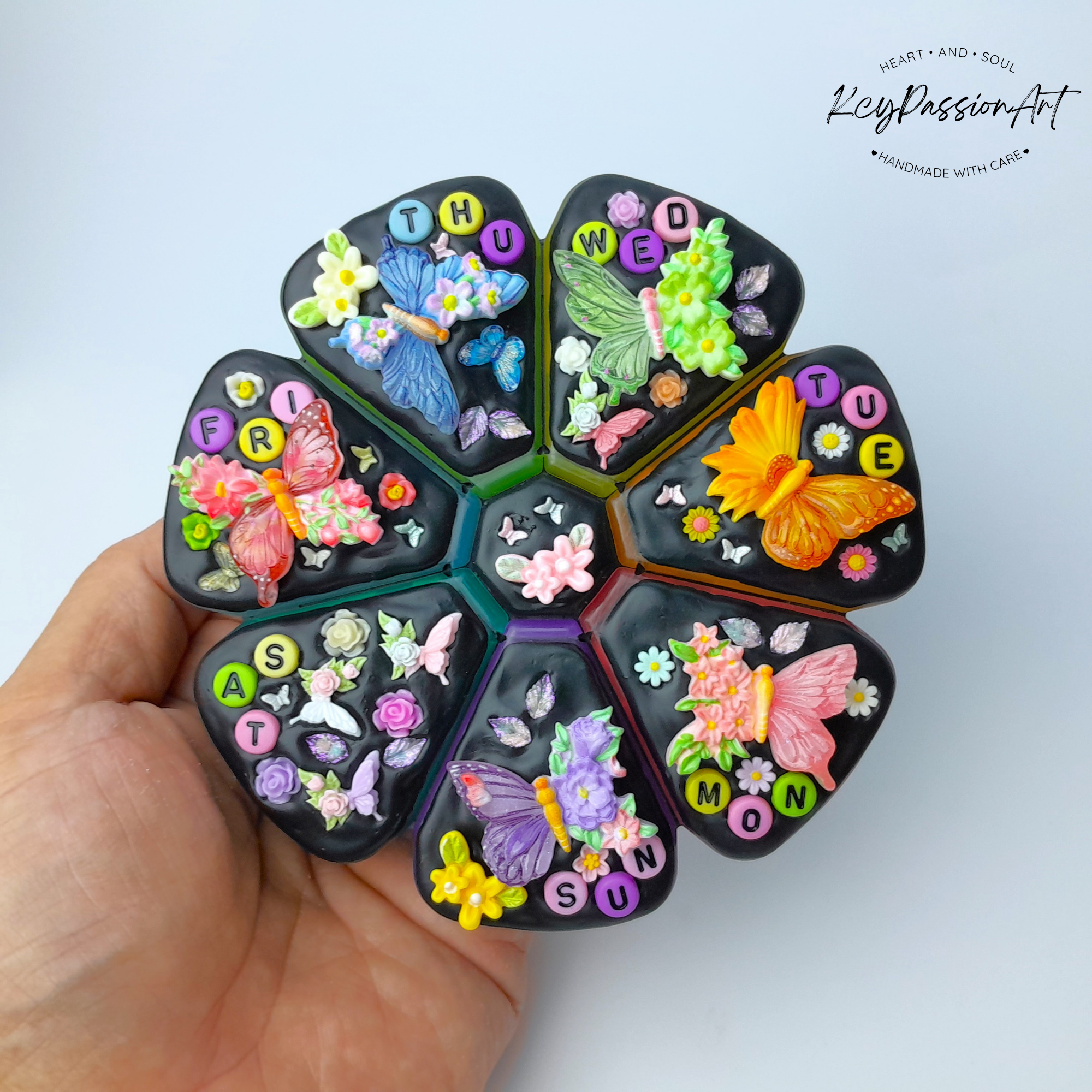 Butterflies Paradise - XL Pill Box