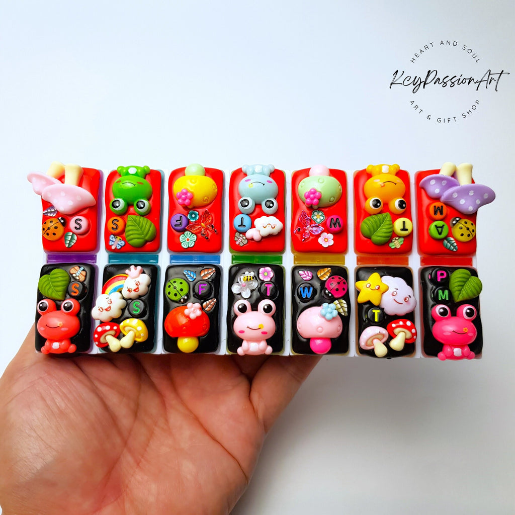 Froggy & Mushrooms - Detachable Pill Box