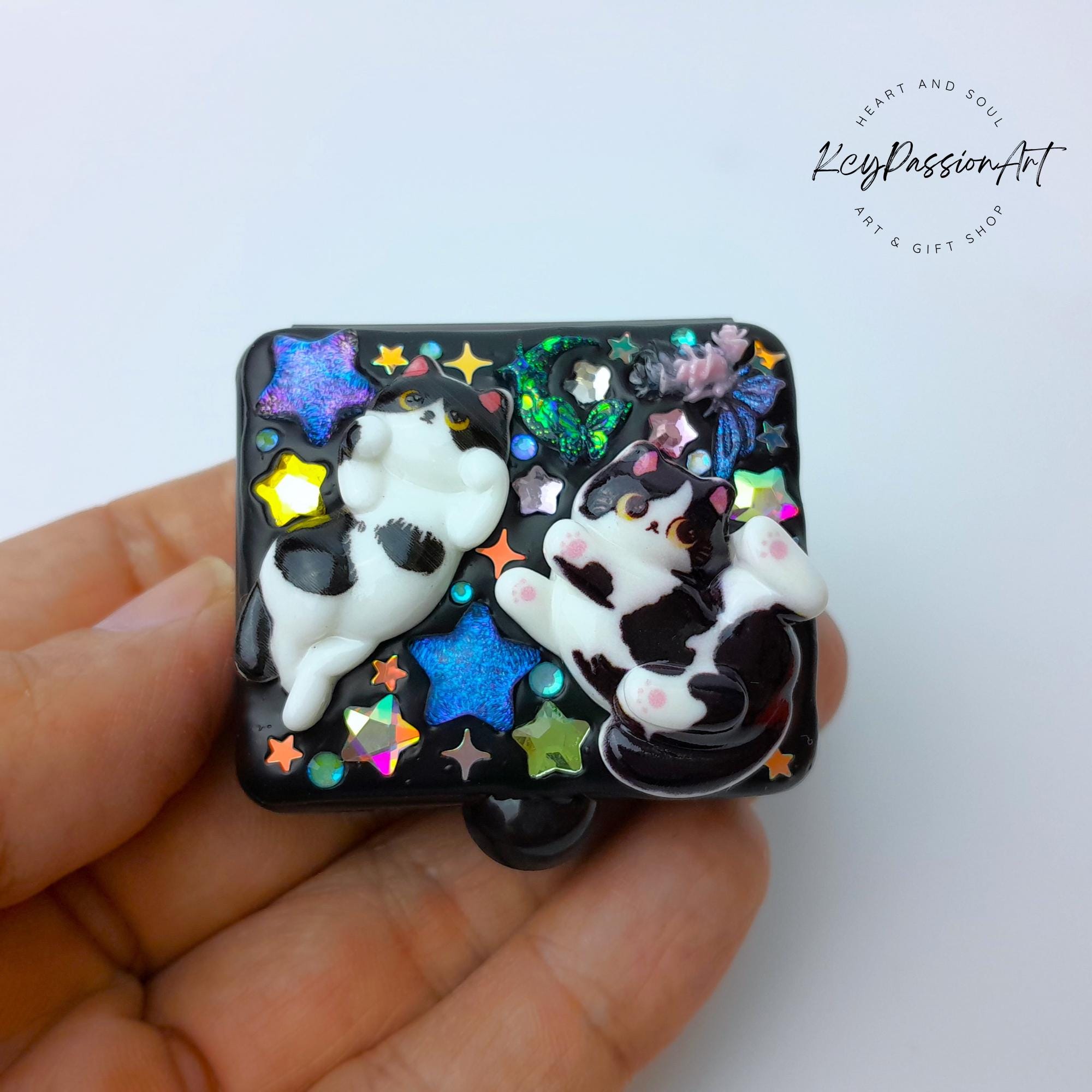 Cute & Playful Starry Night - Single Pill Box