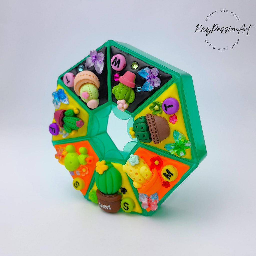 Cactus - Heptagon Pill Box
