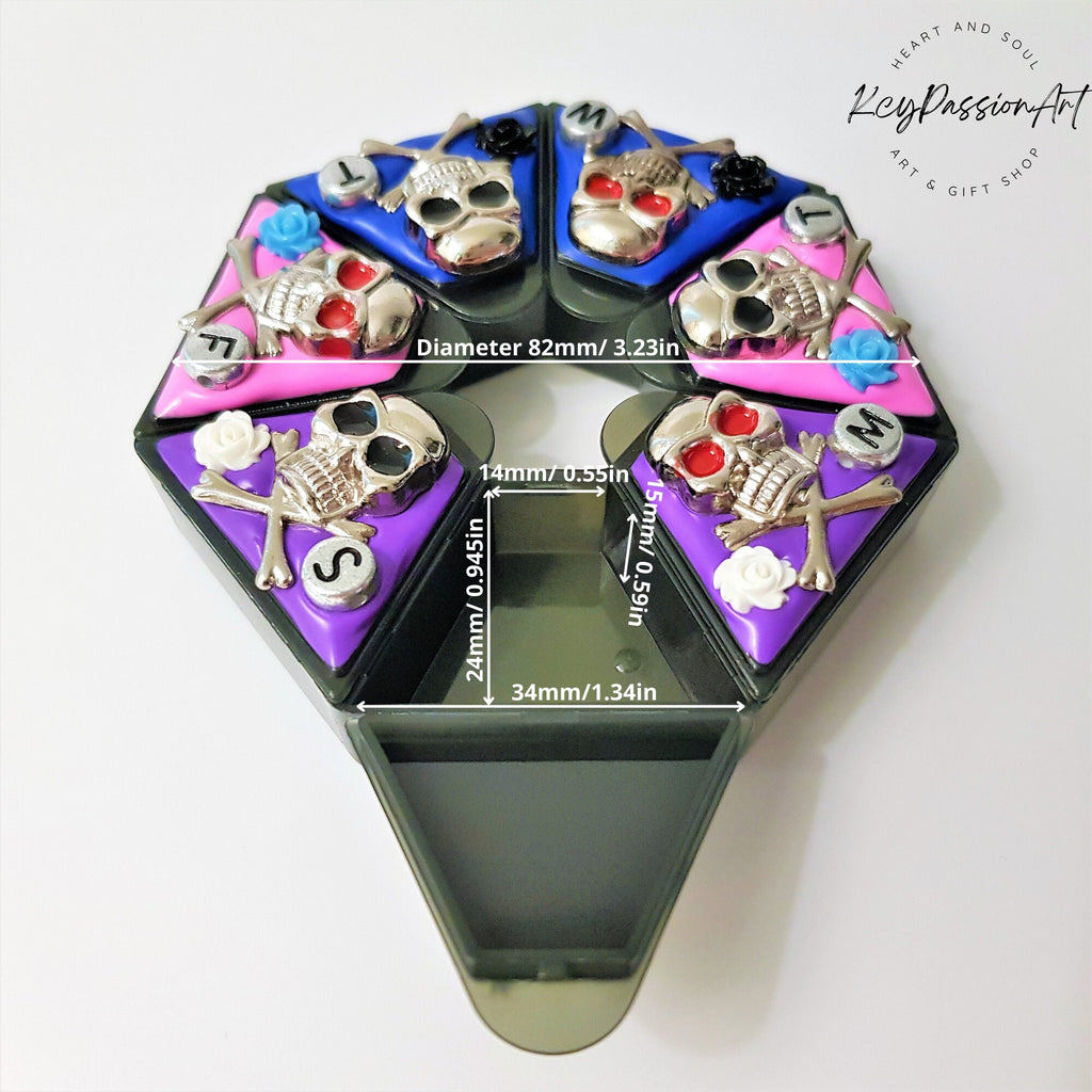 Silvery Skulls - Heptagon Pill Box