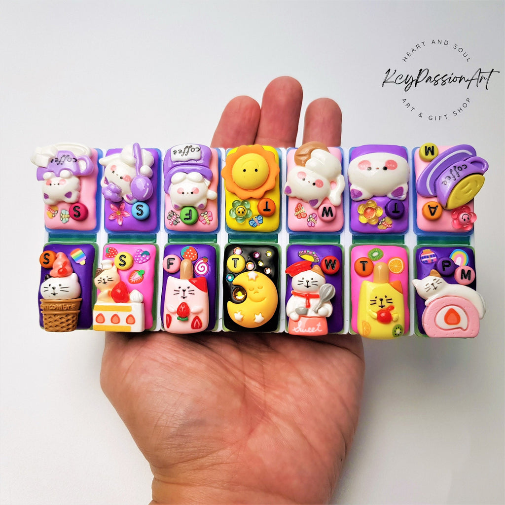 Coffee Day Cats Night Chef Cats - Detachable Pill Box