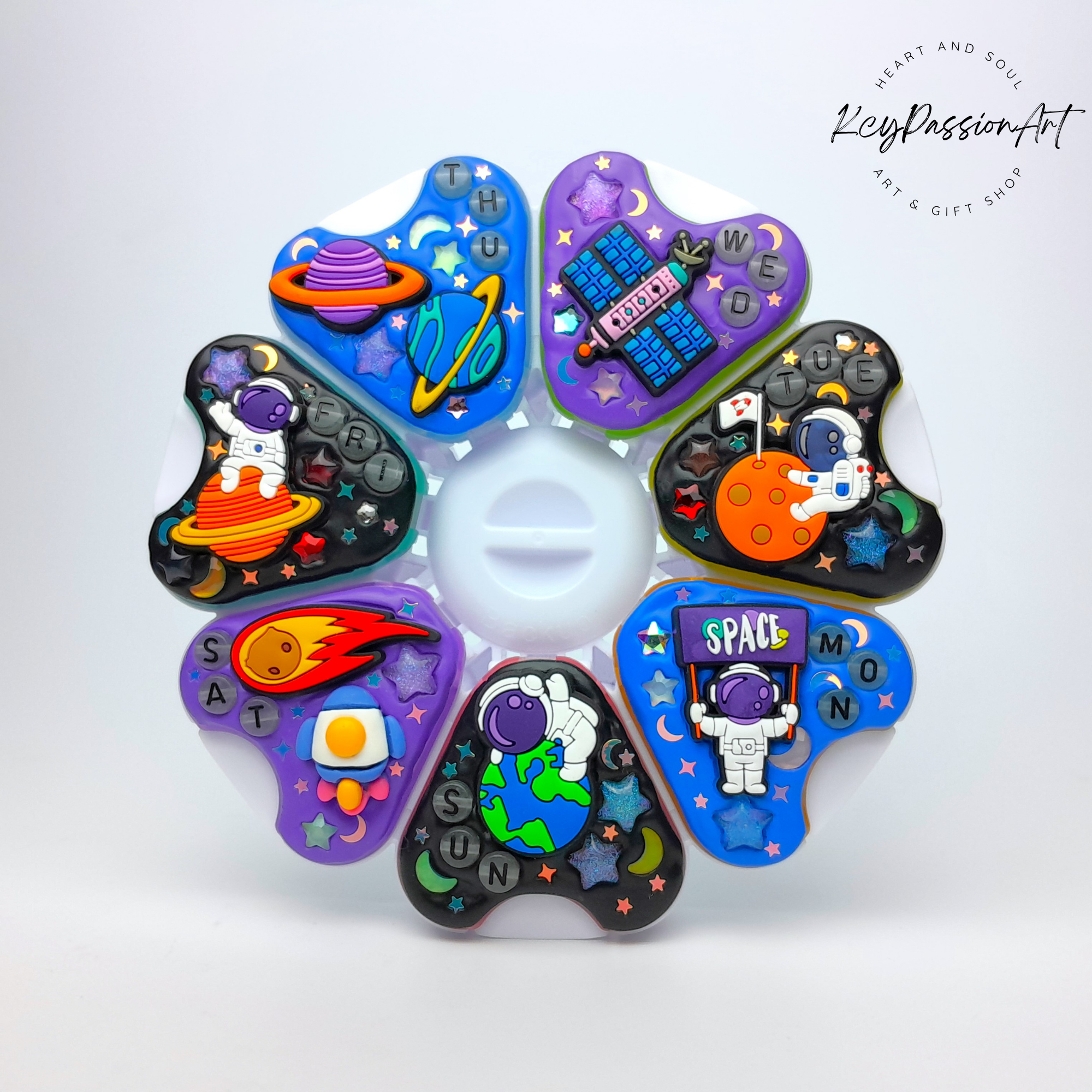 I Need My Space - Jumbo Pill Box