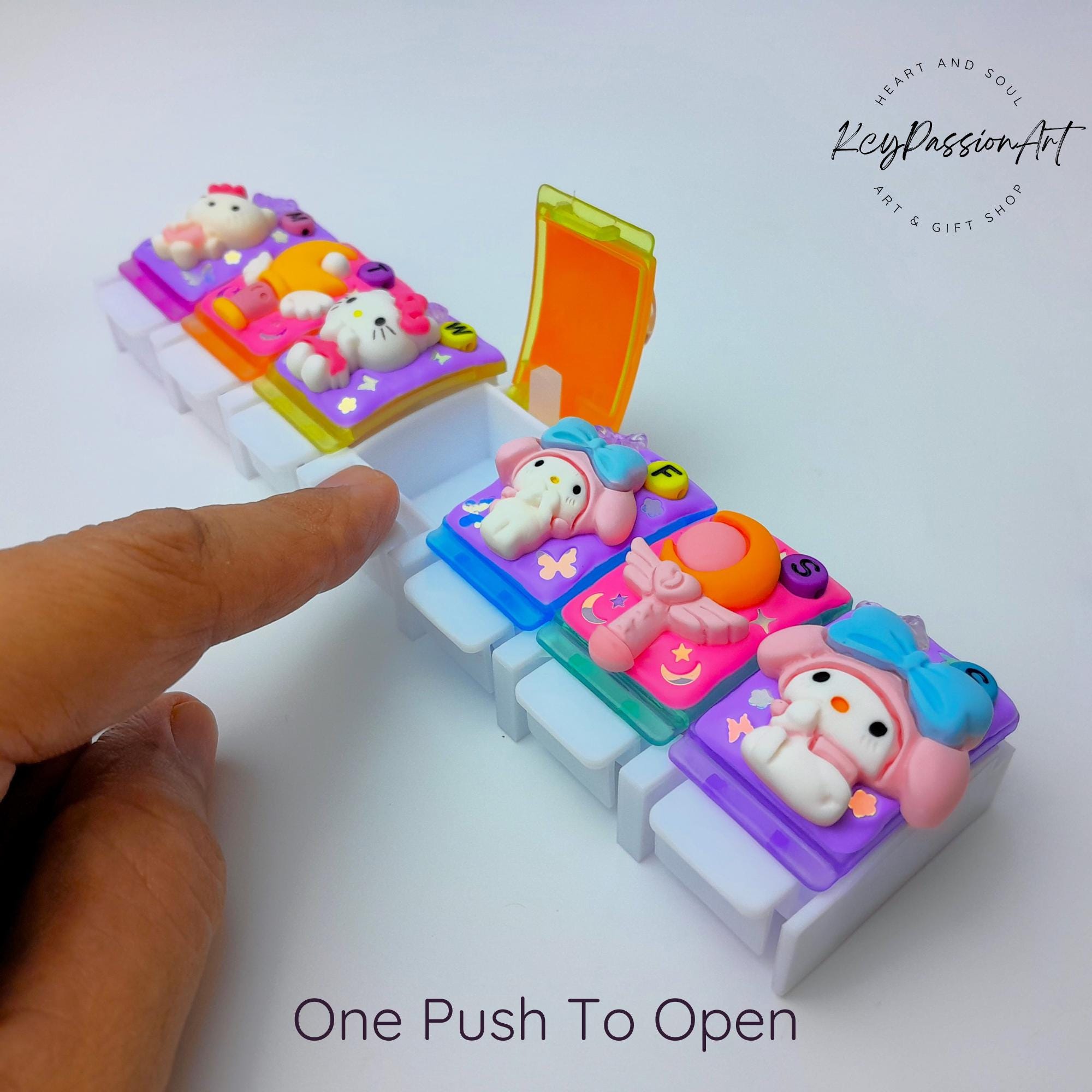 Magic Wands And Friends - Straight Pill Box