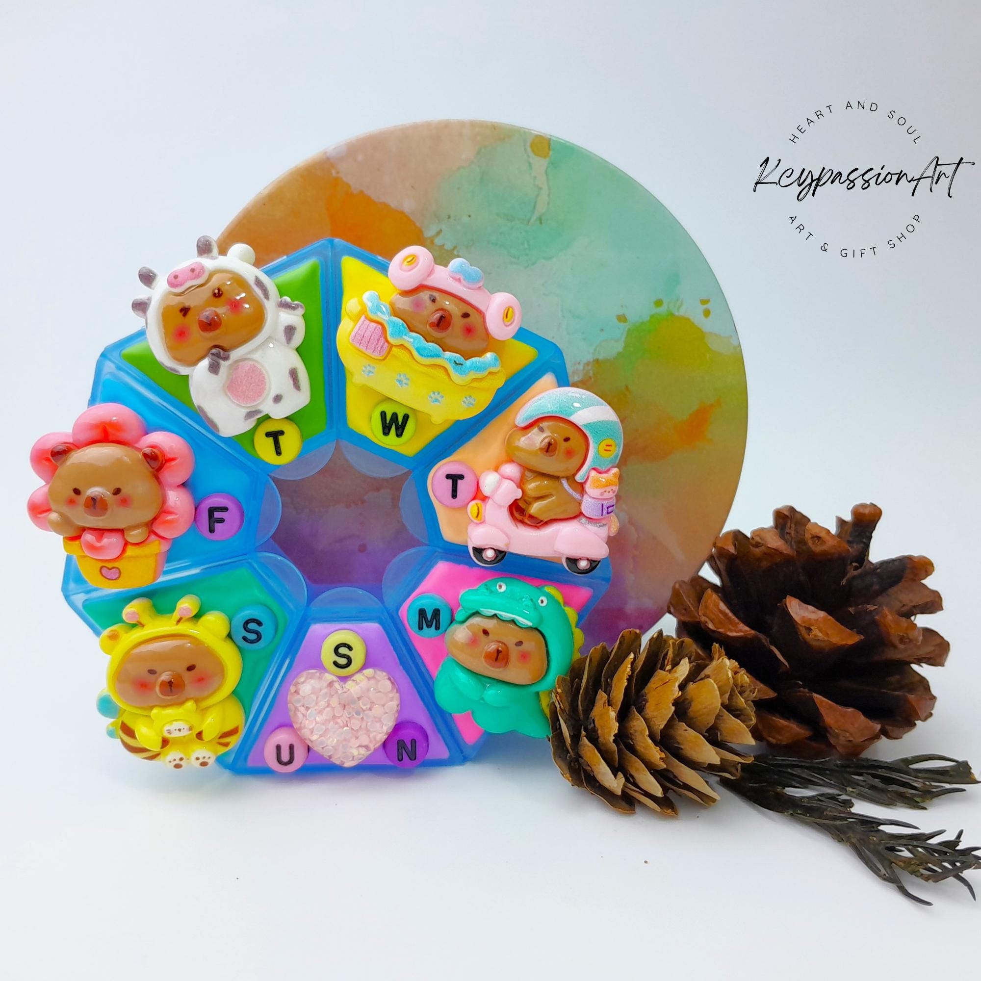 Capybara - Heptagon Pill Box