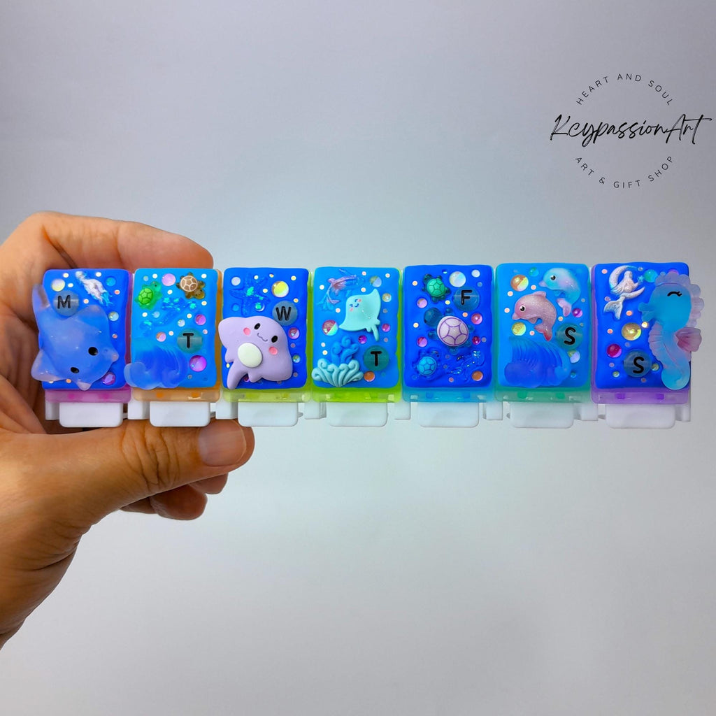 Beauty in the Ocean - Straight Pill Box