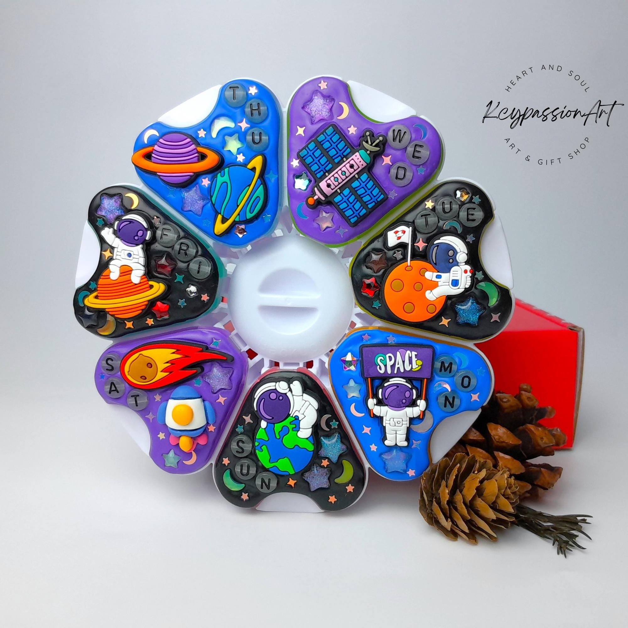 I Need My Space - Jumbo Pill Box