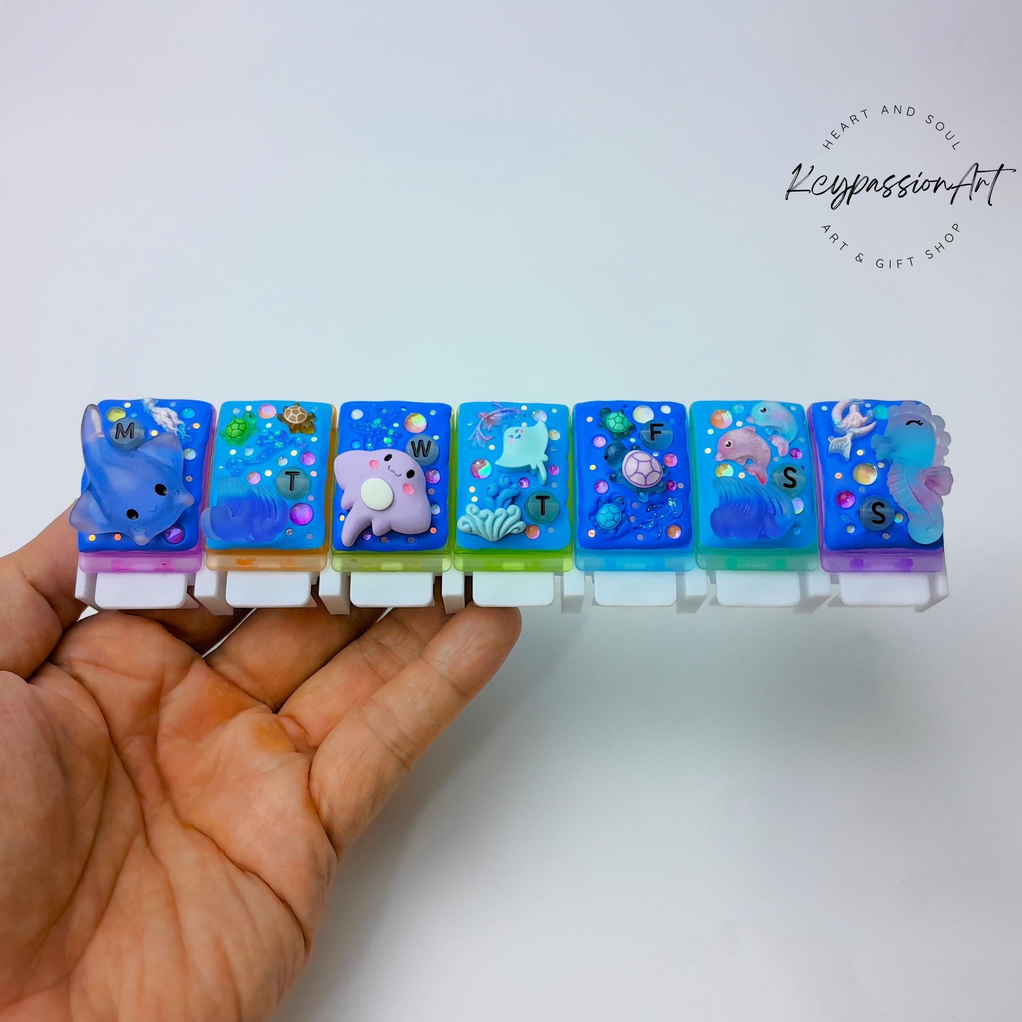 Beauty in the Ocean - Straight Pill Box