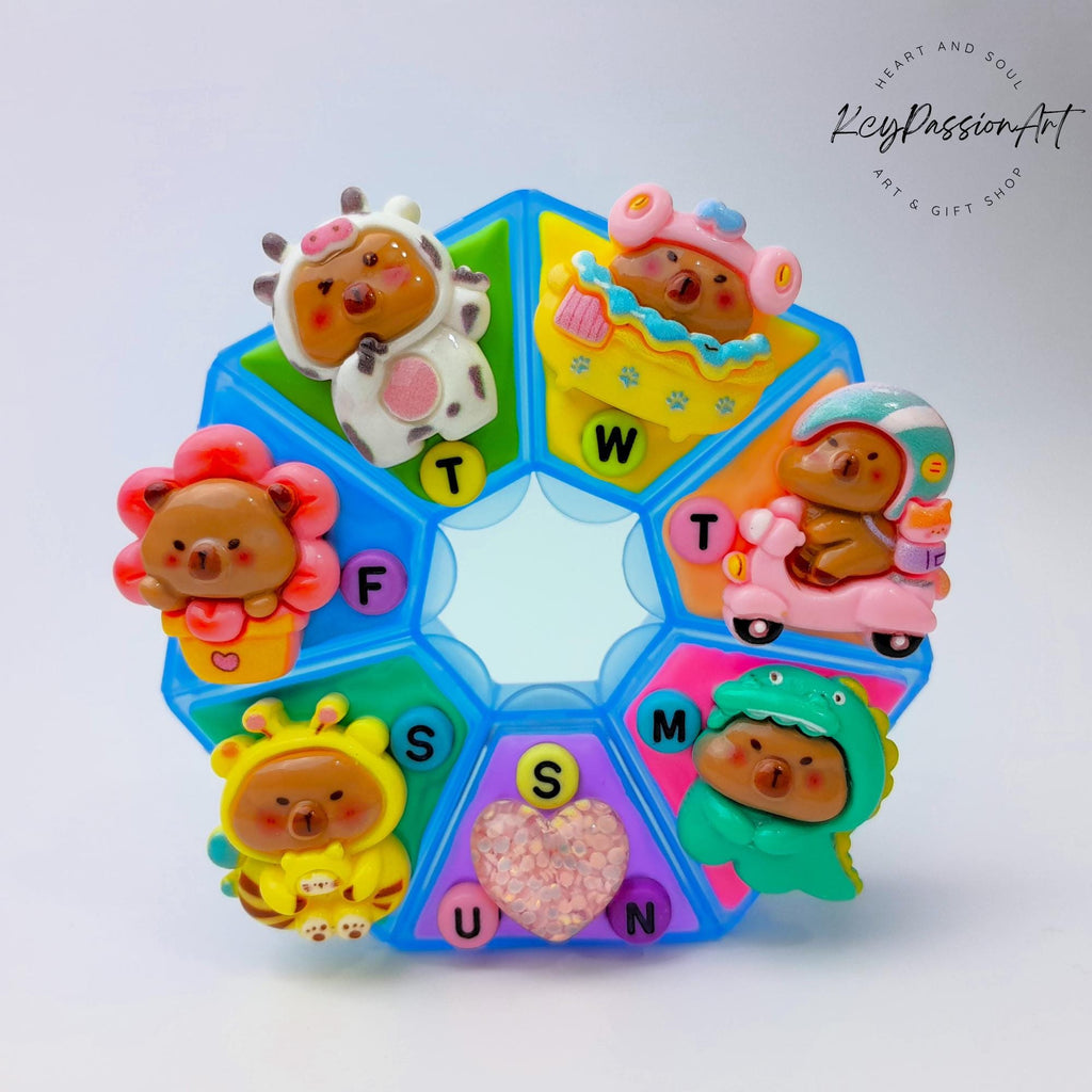 Capybara - Heptagon Pill Box
