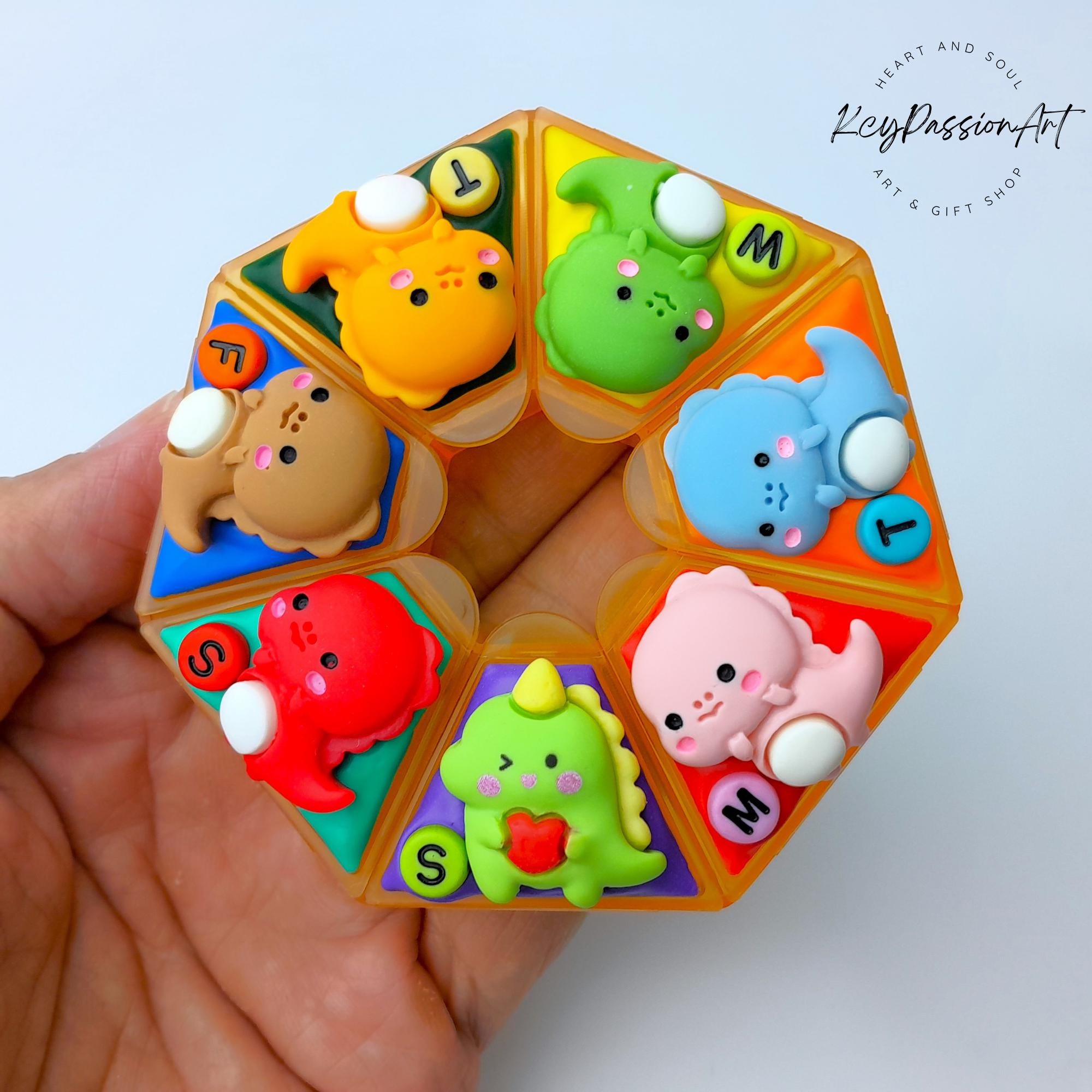 United Color Of Dino - Heptagon Pill Box