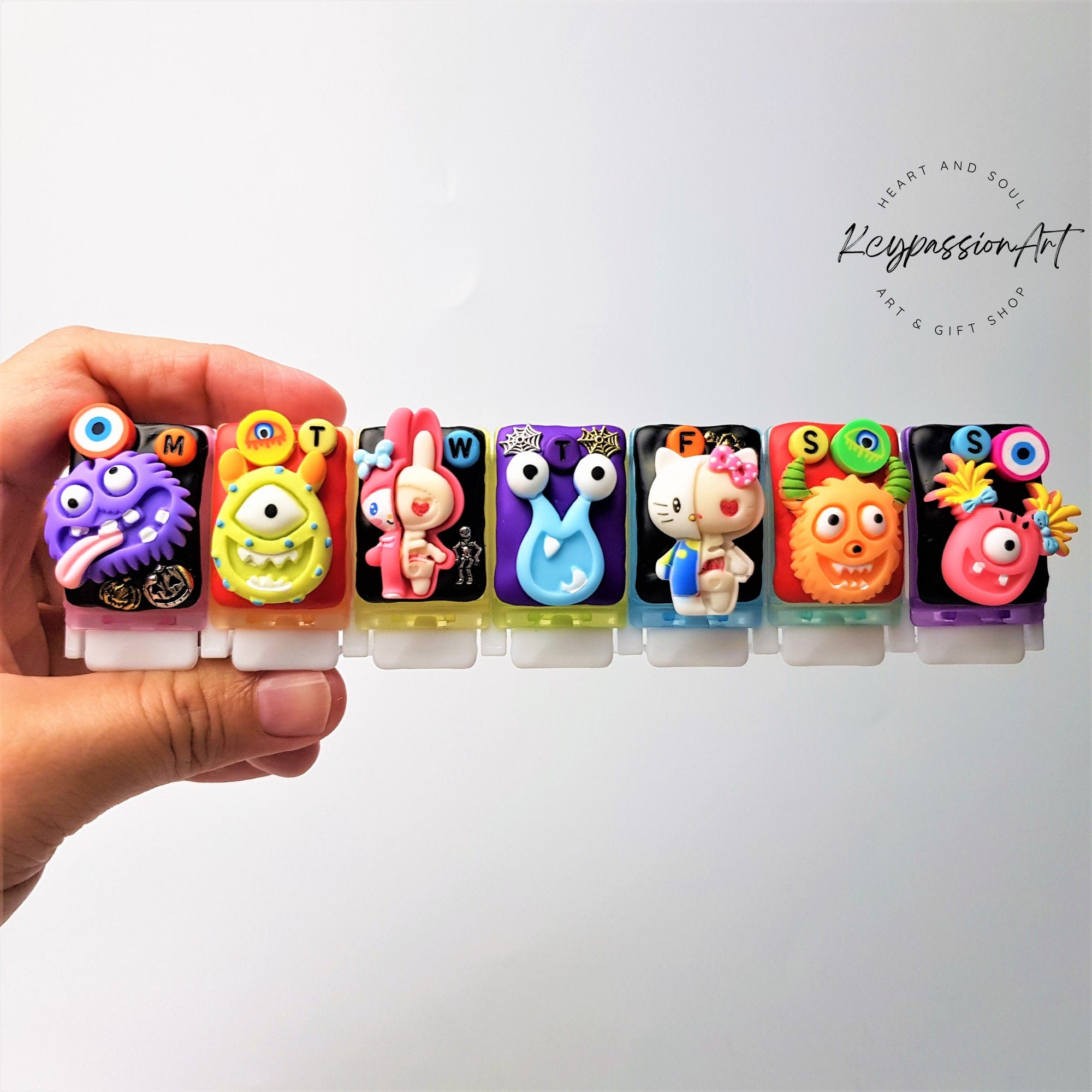 Funny Spooky Things - Straight Pill Box