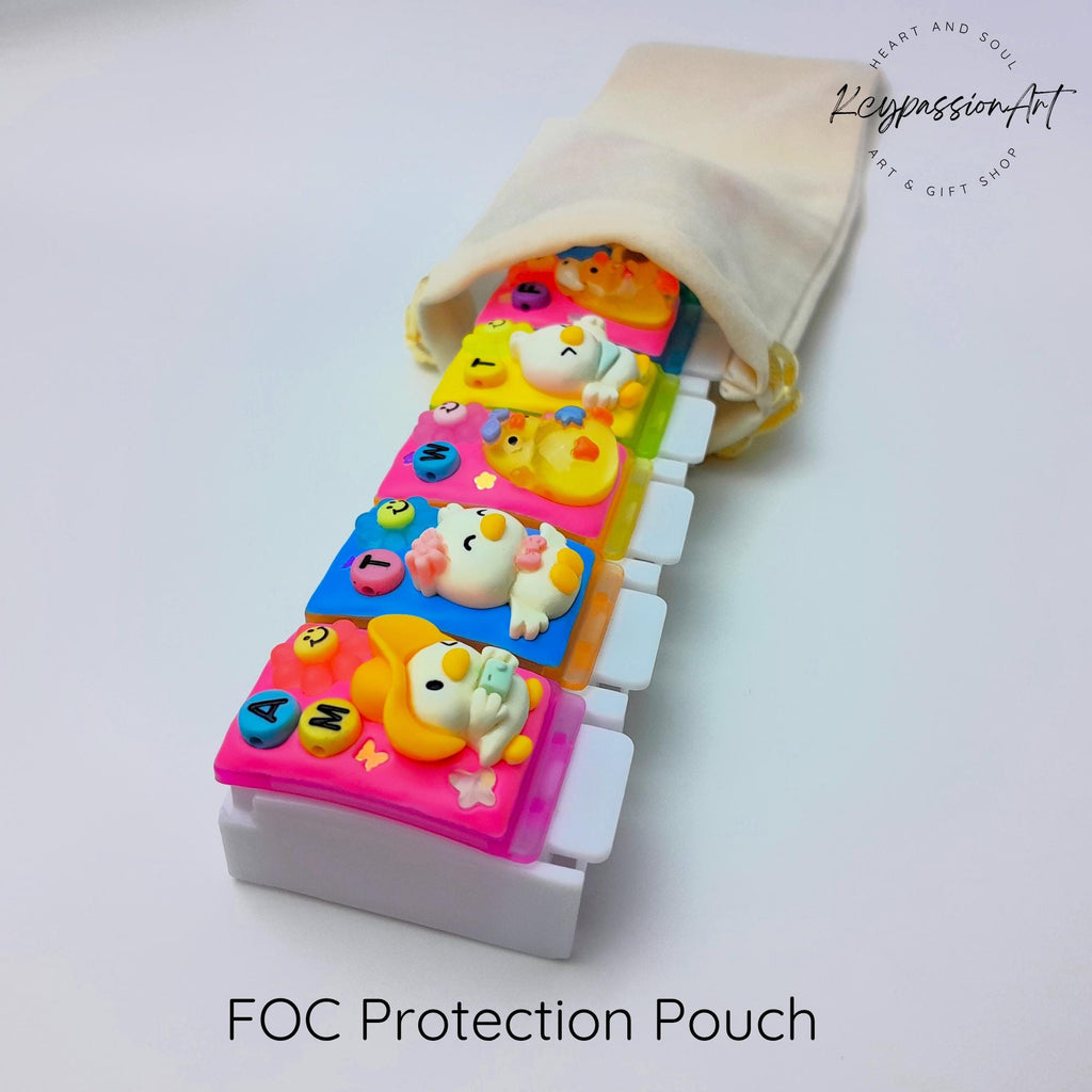 Cheeky Chick Glow - Straight Pill Box