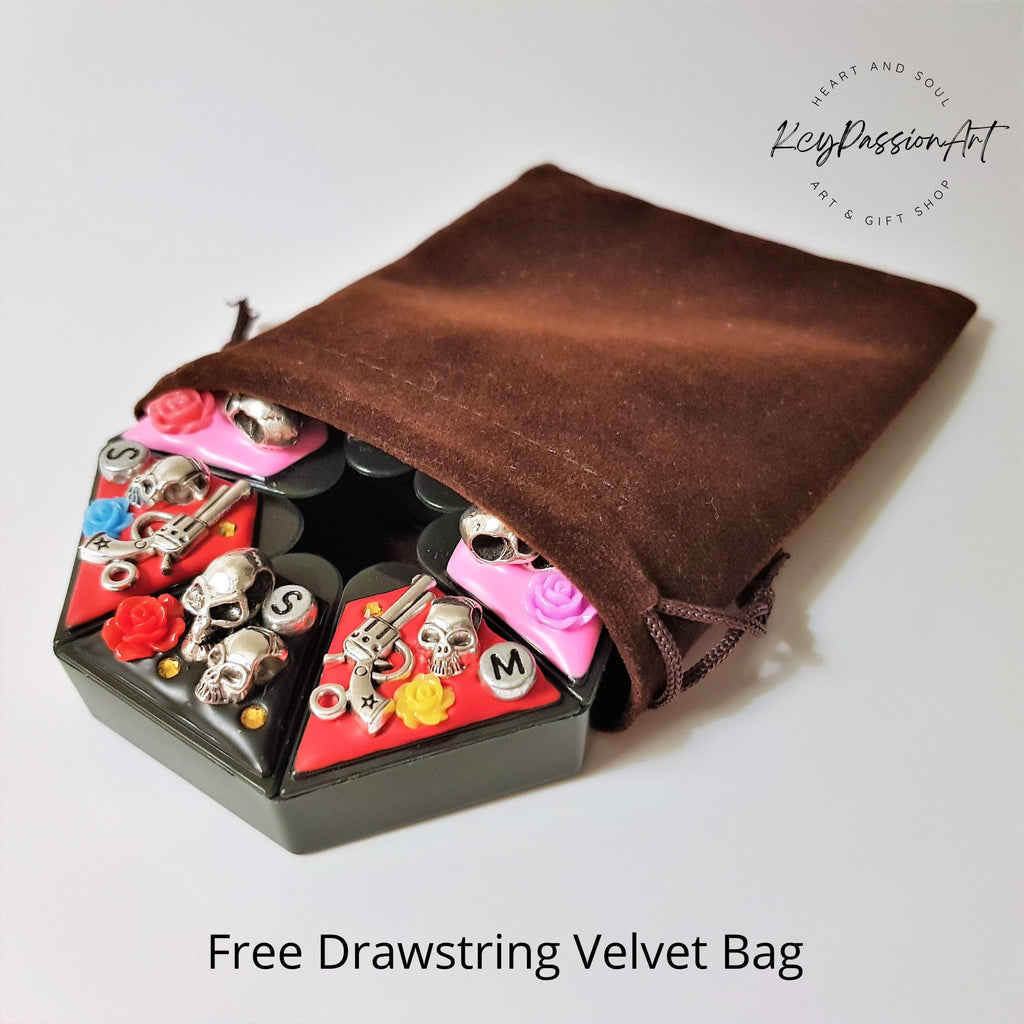 Skulls Guns & Roses - Heptagon Pill Box