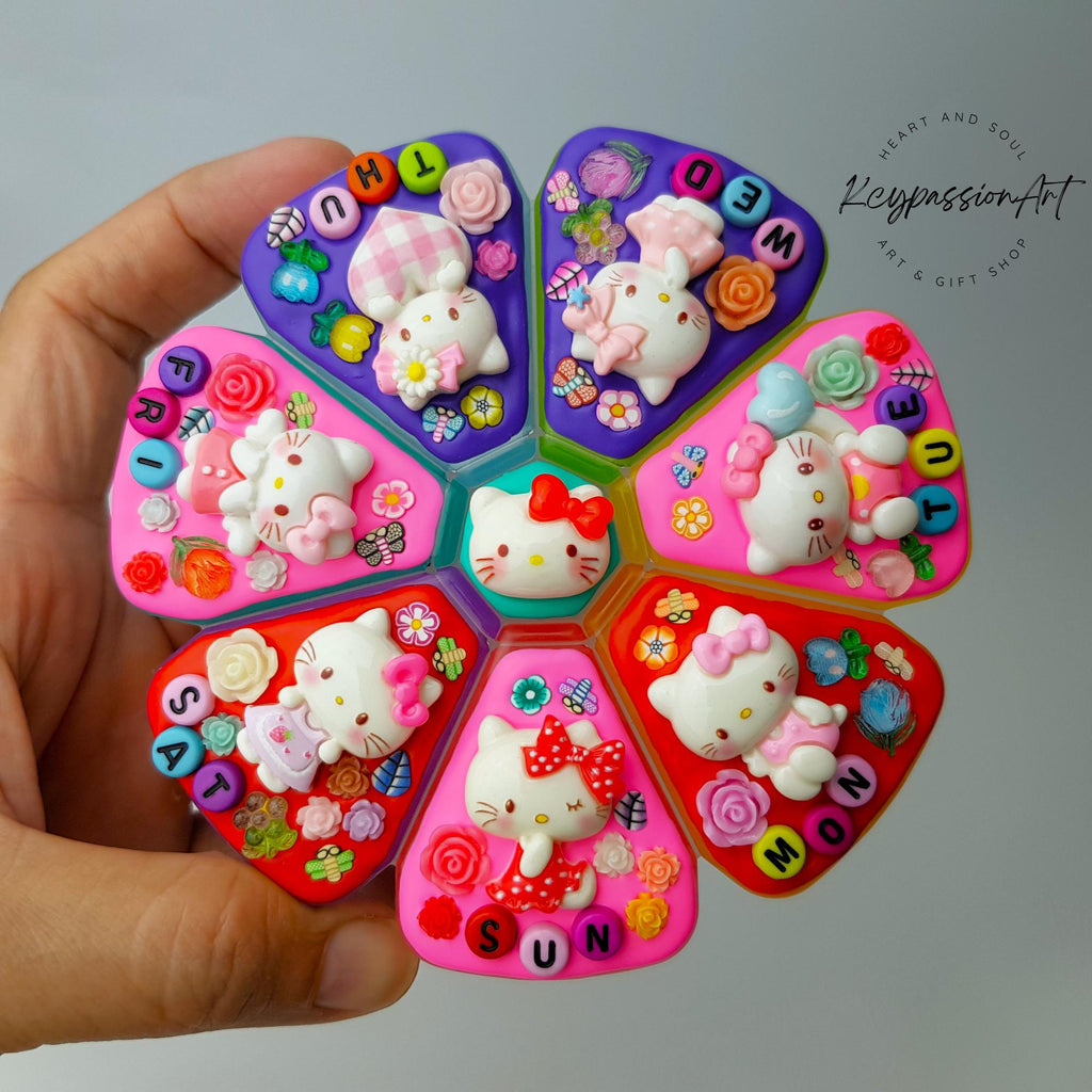 Mesmerized Flower Maze - XL Pill Box