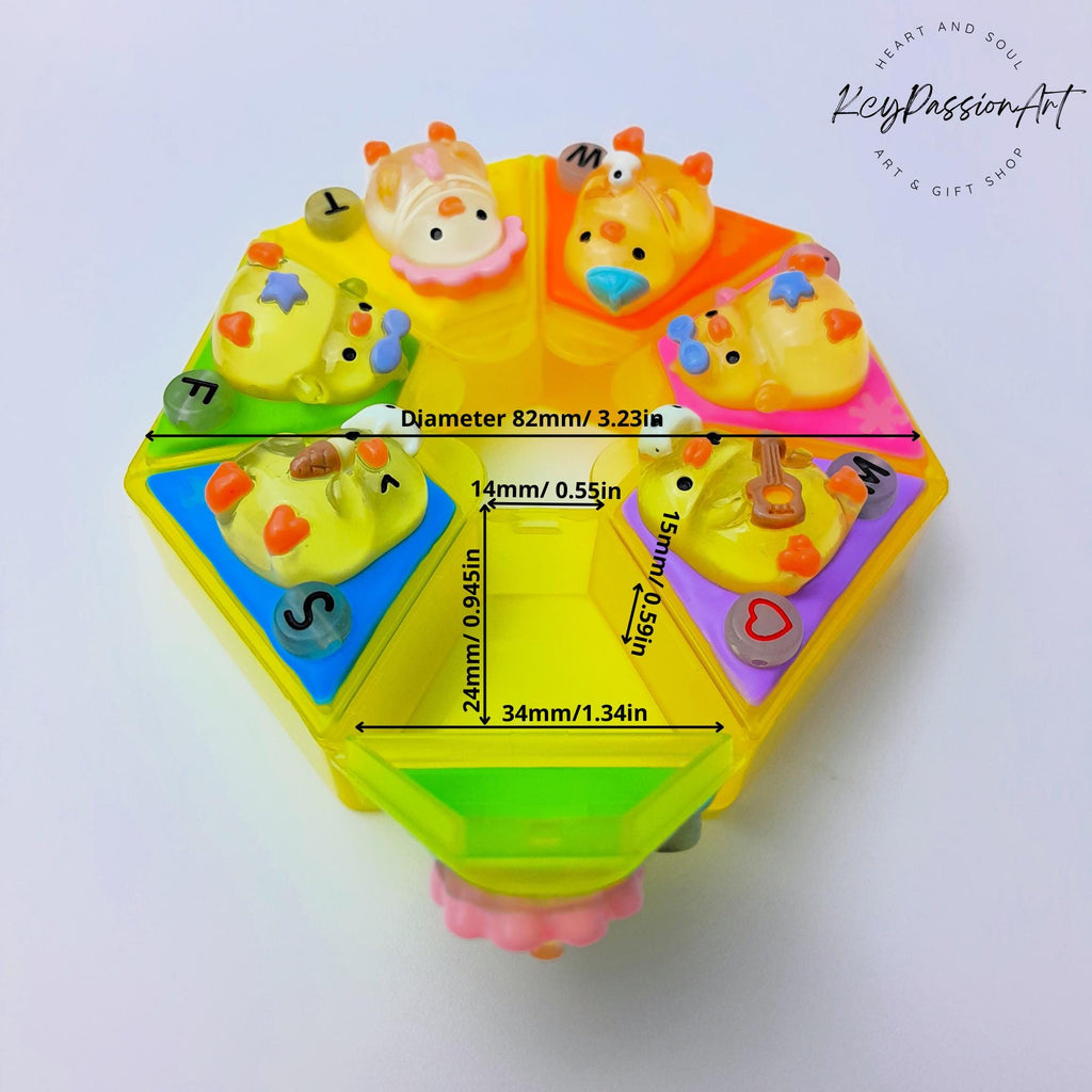 Winter Chicky Chick - Heptagon Pill Box
