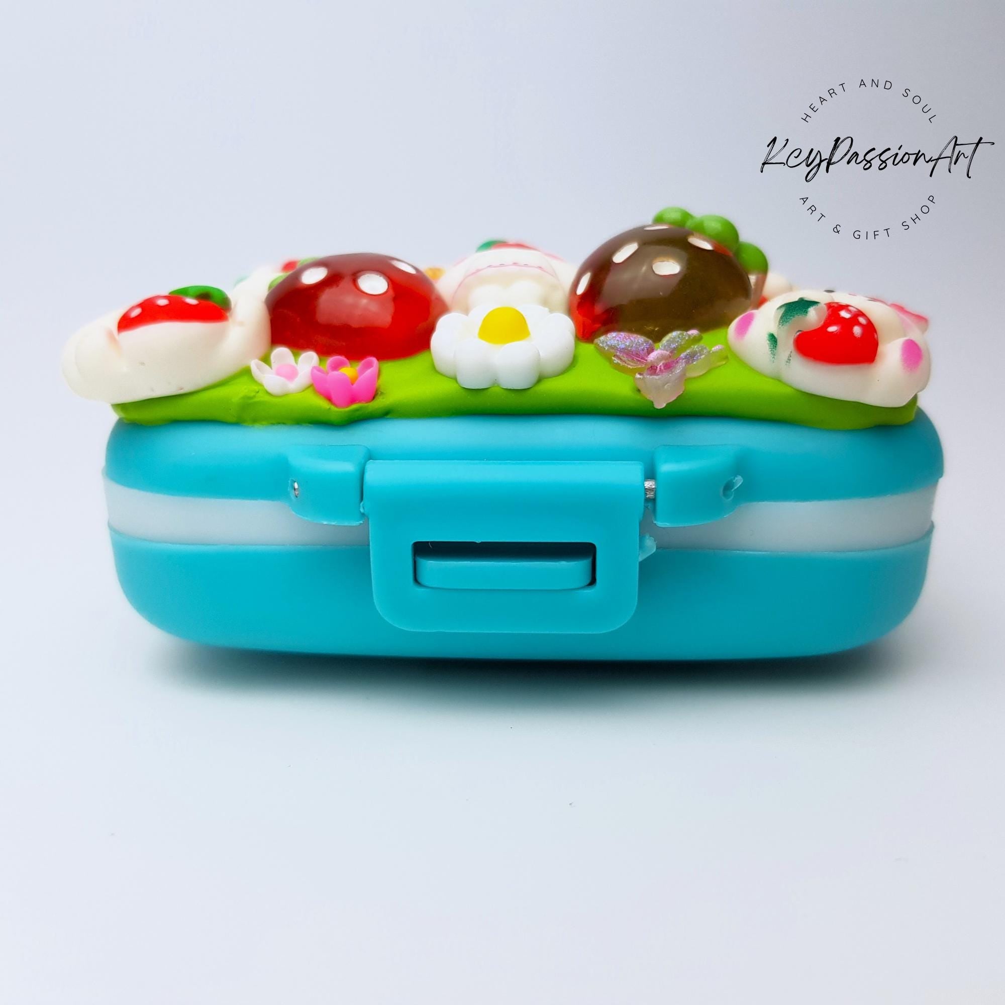 Strawberry Bunny Garden 3-Grids Compartments Pill Box