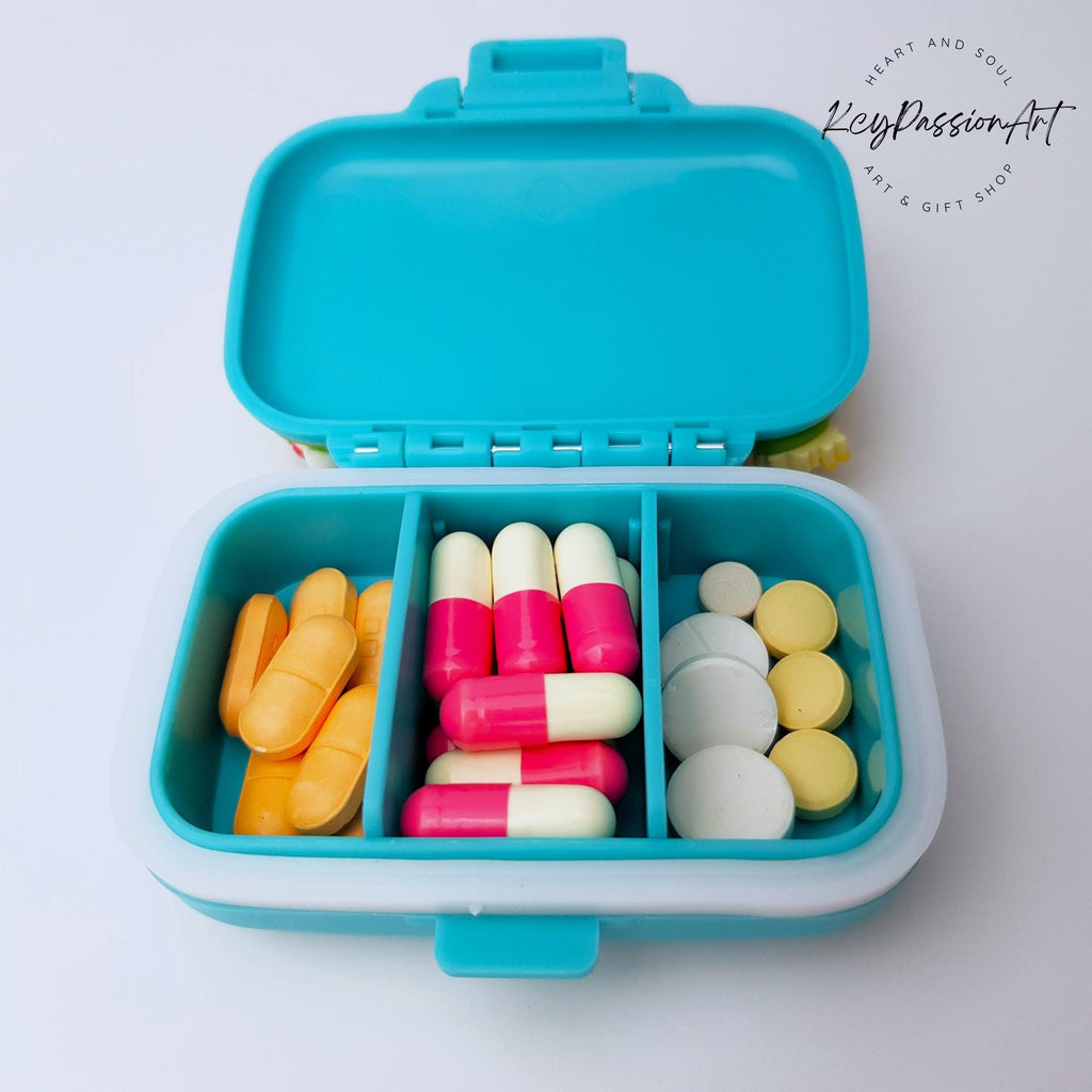 Strawberry Bunny Garden 3-Grids Compartments Pill Box