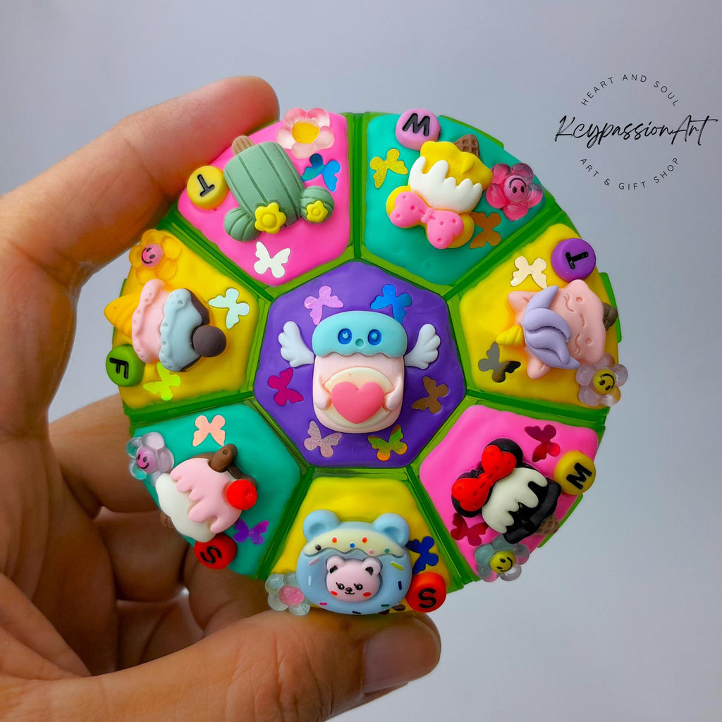 I Scream Hallelujah Round 8 Compartments Pill Box