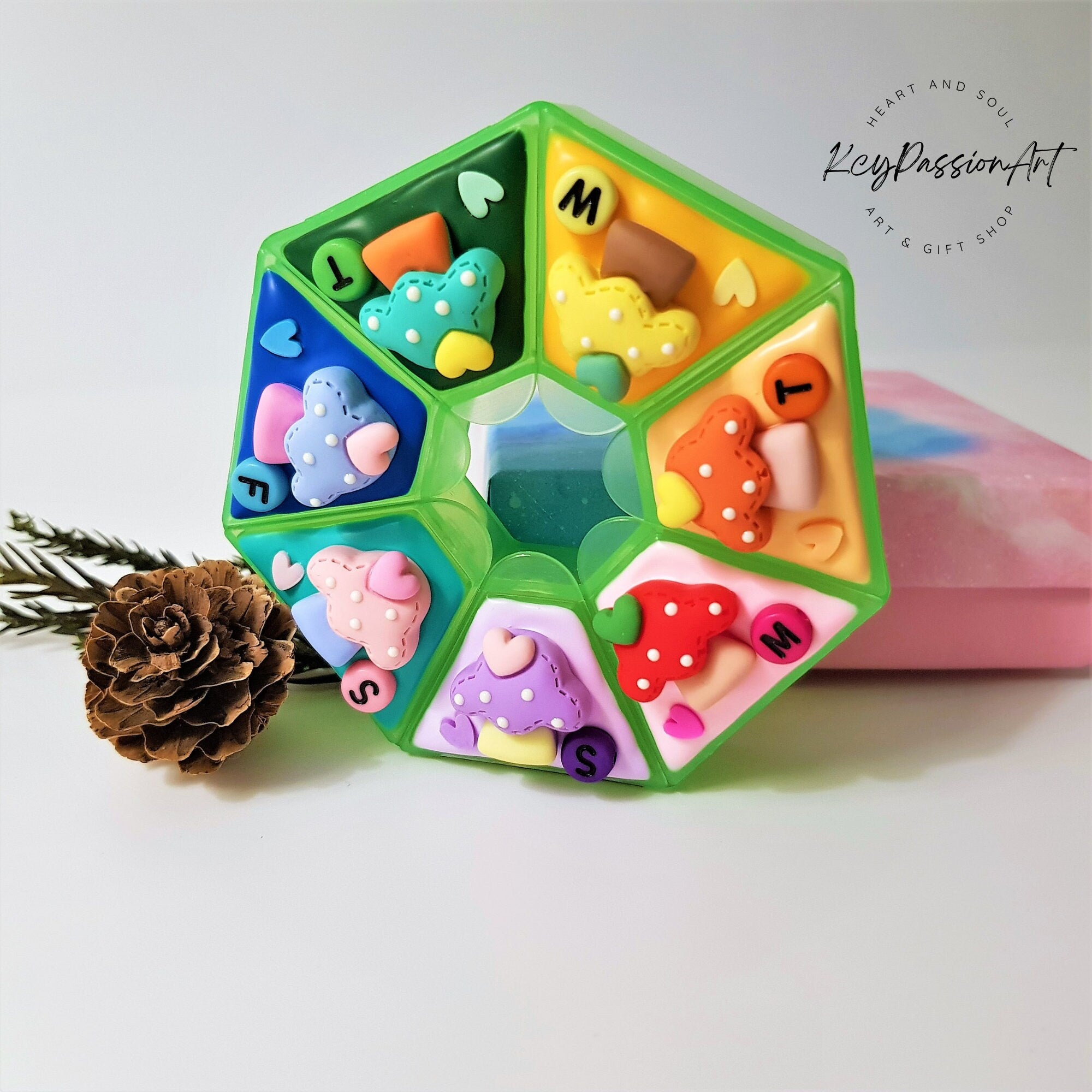 Mush Stitchy Room - Heptagon Pill Box