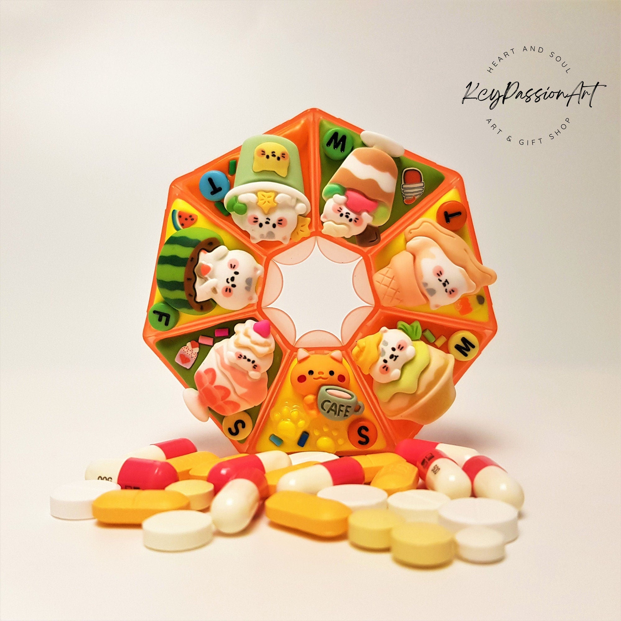 Cheeky Naughty Cats - Heptagon Pill Box