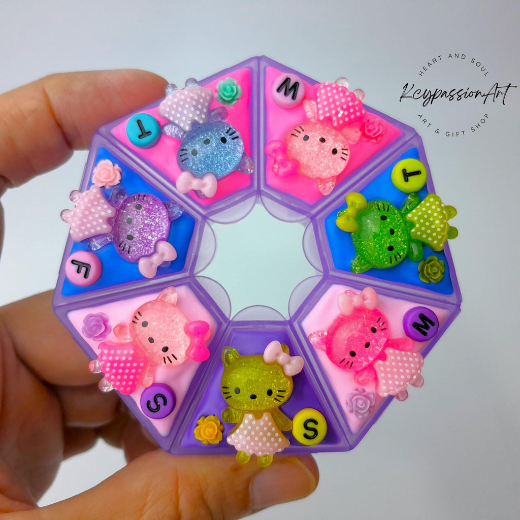 Sisterhood - Heptagon Pill Box