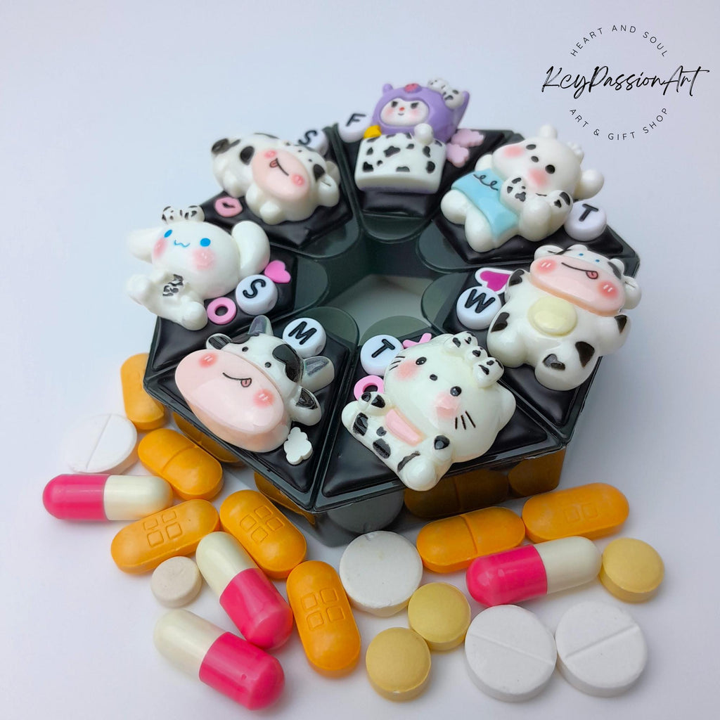 7-Tage-Pillenbox „Muh-Muh &amp; Freunde“, für Medikamente, Vitaminpräparate, 7-Tage-Pillenbox, Pillendose für Tag und Nacht