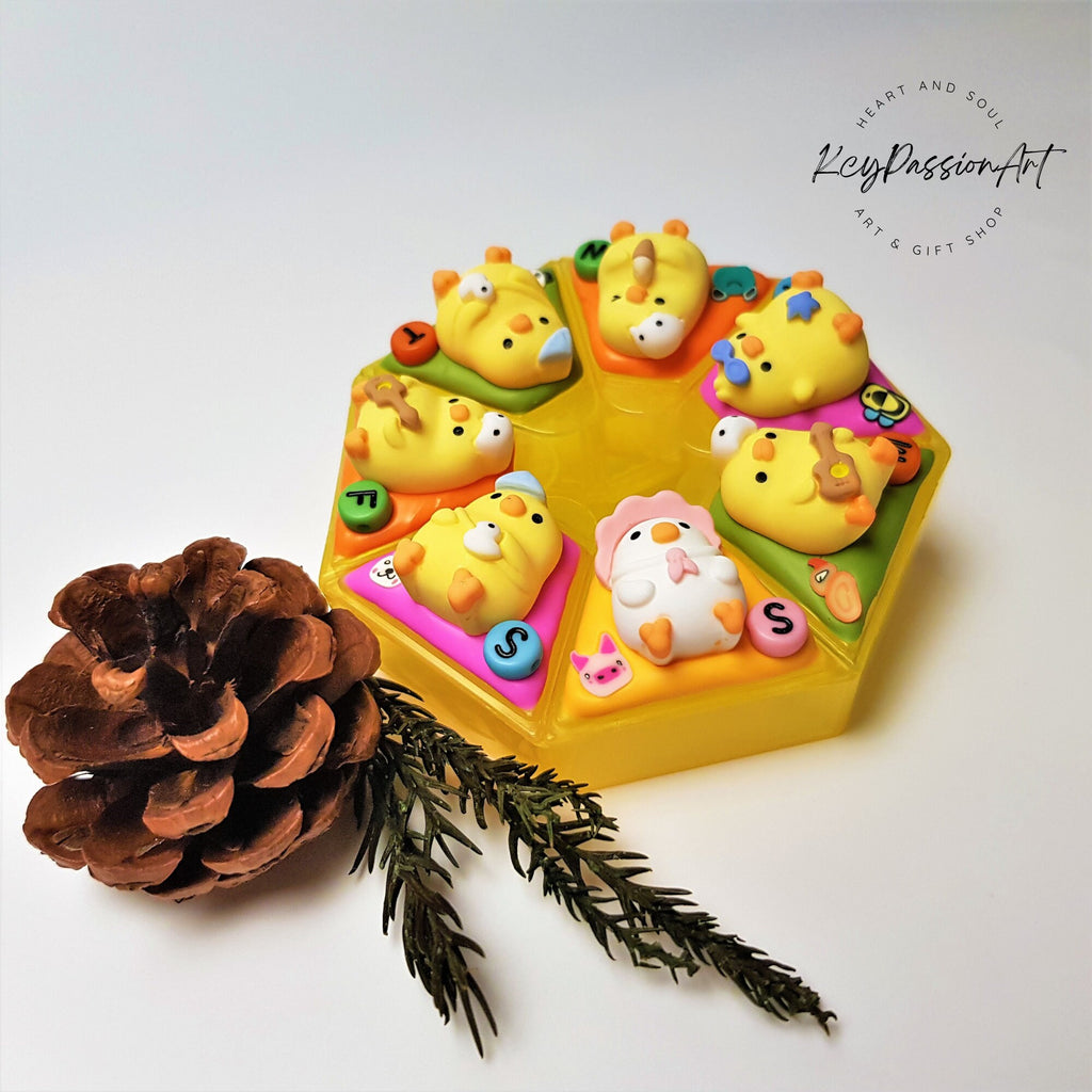 Chicky Fun Farm - Heptagon Pill Box