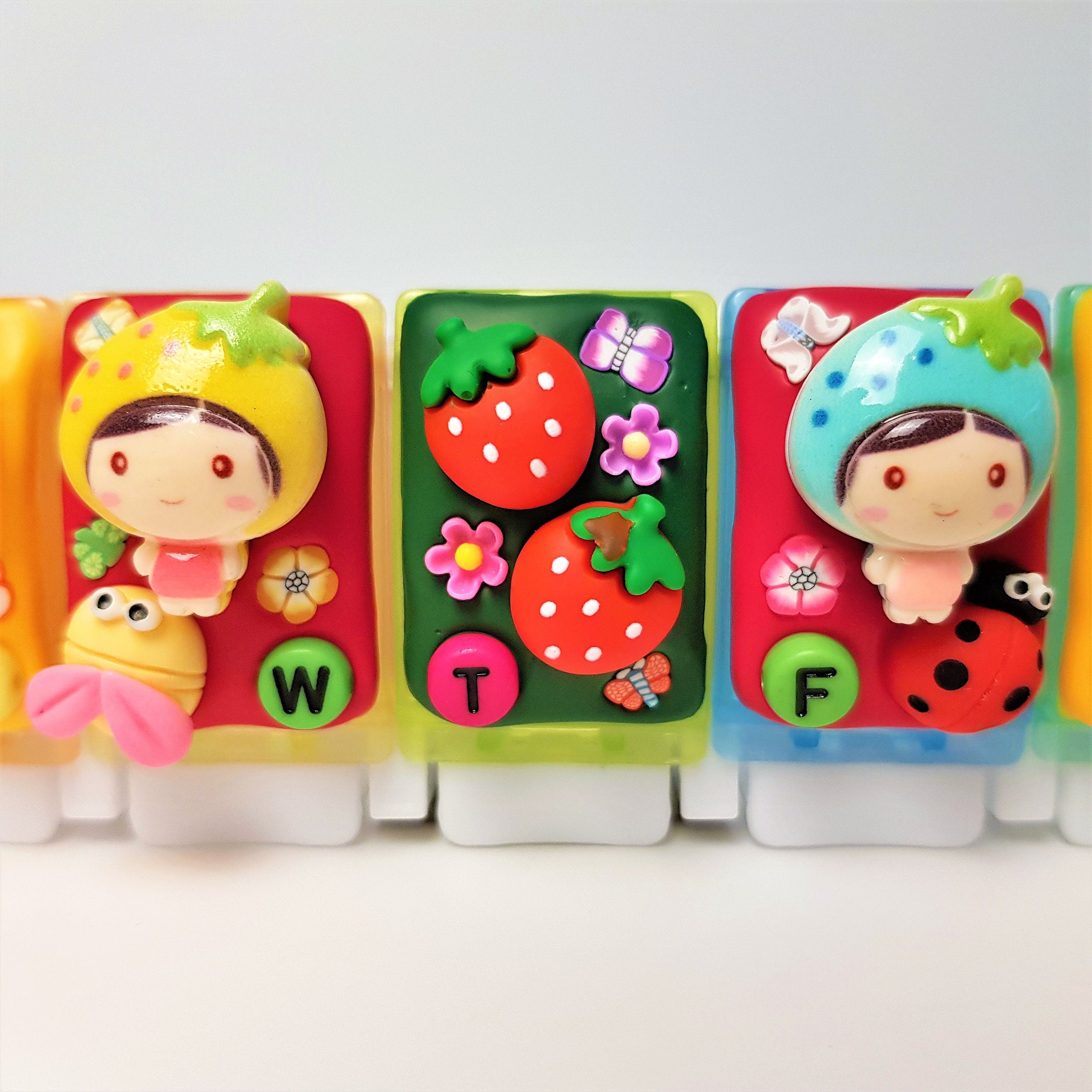 Strawberry Girls - Straight Pill Box