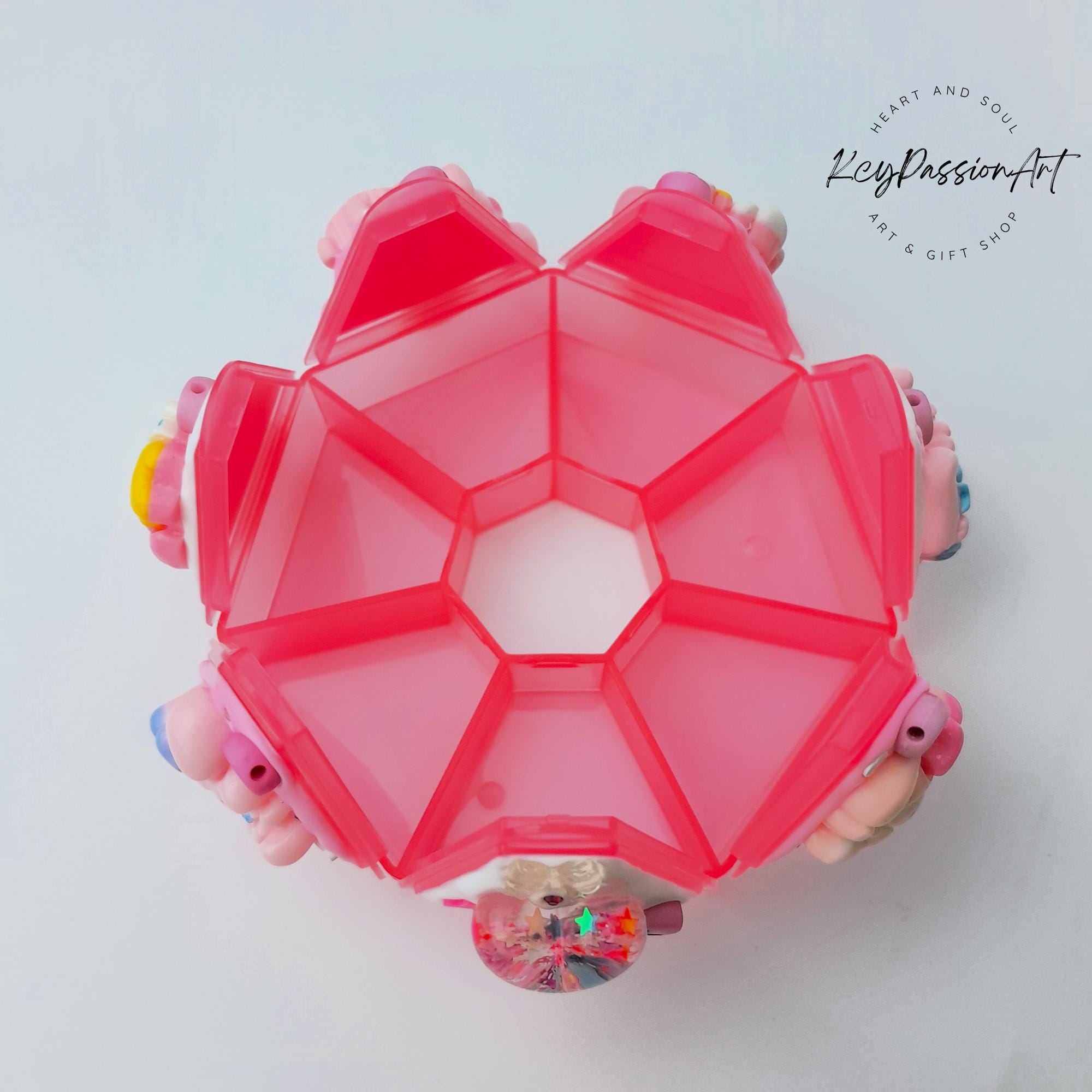 Cute Bestie - Heptagon Pill Box
