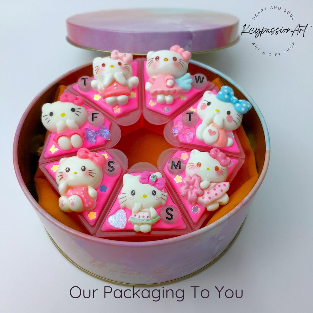Cutie Kawaii Cat - Heptagon Pill Box