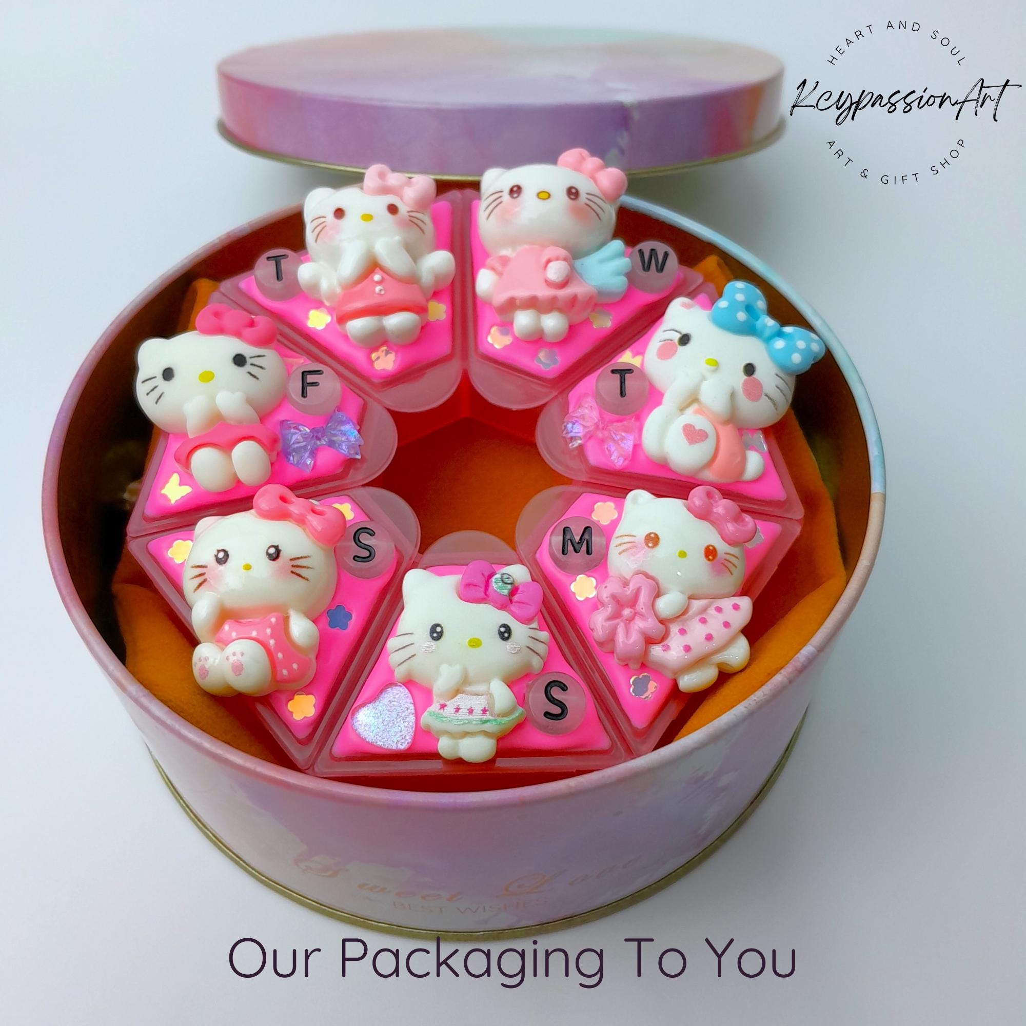 Cutie Kawaii Cat - Heptagon Pill Box