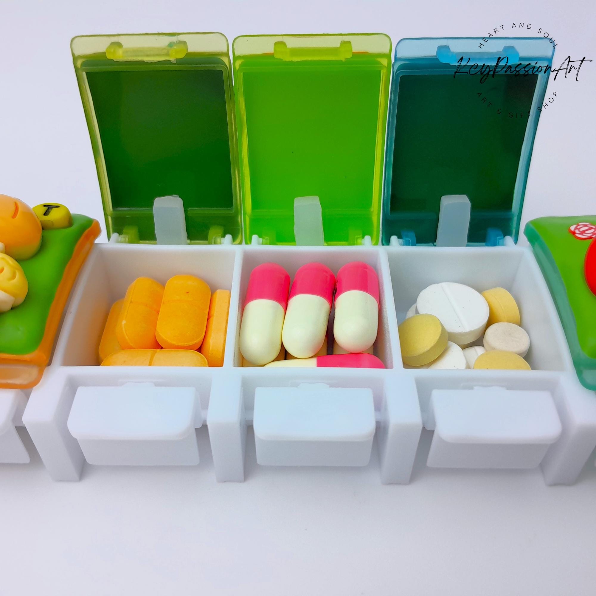 Whoa Mushrooms - Straight Pill Box