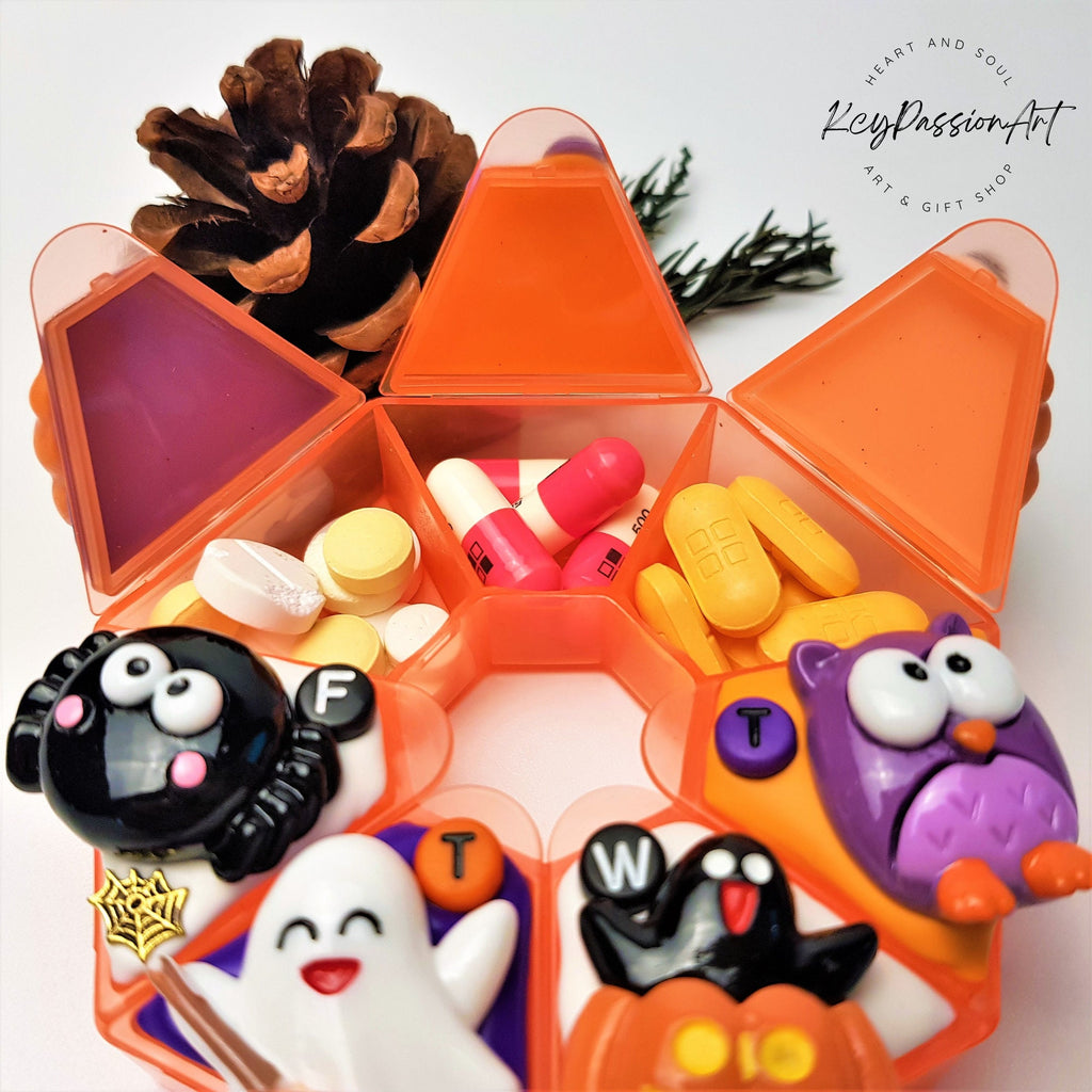 Spooky Cute & Funny - Heptagon Pill Box