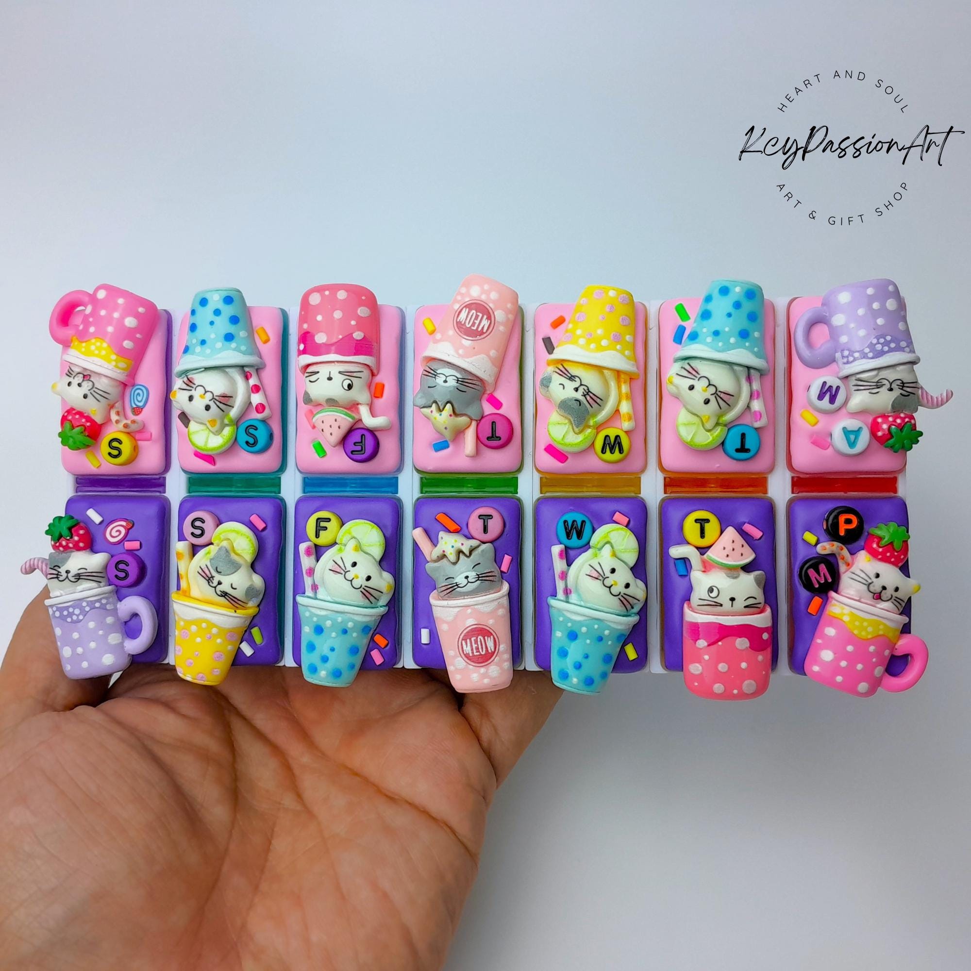 Cappuccino Cats - Detachable Pill Box