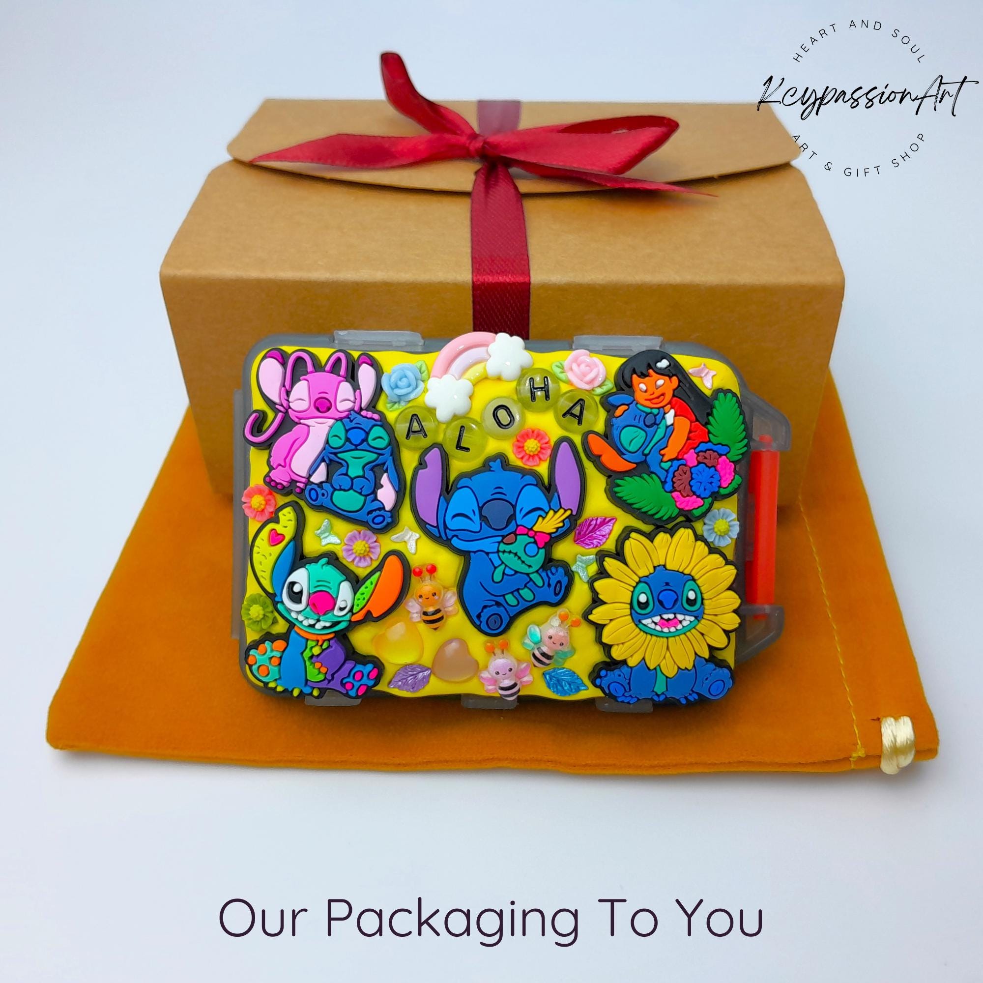 Aloha Friends - Flip Fold Pill Box