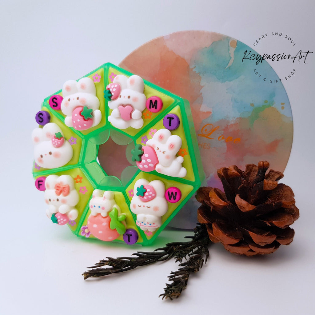 I Love My Strawberry - Heptagon Pill Box