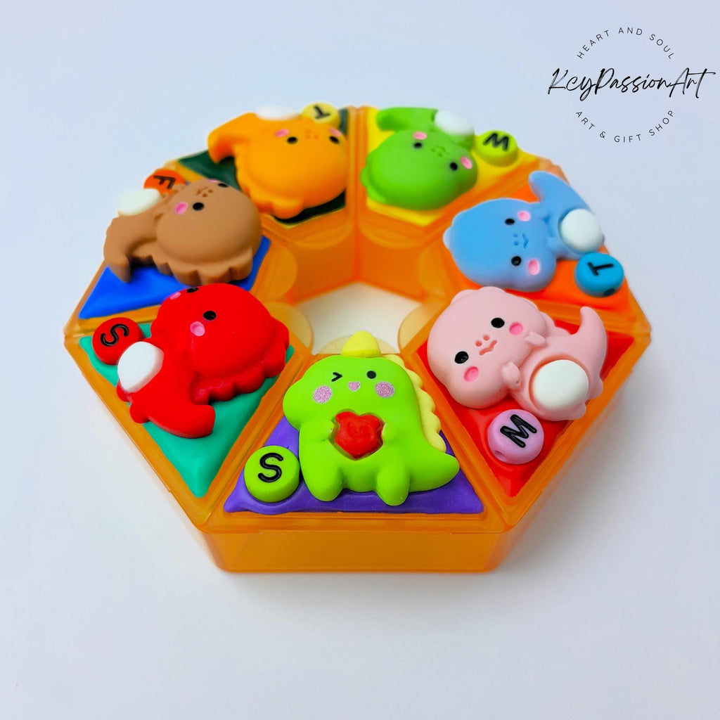 United Color Of Dino - Heptagon Pill Box