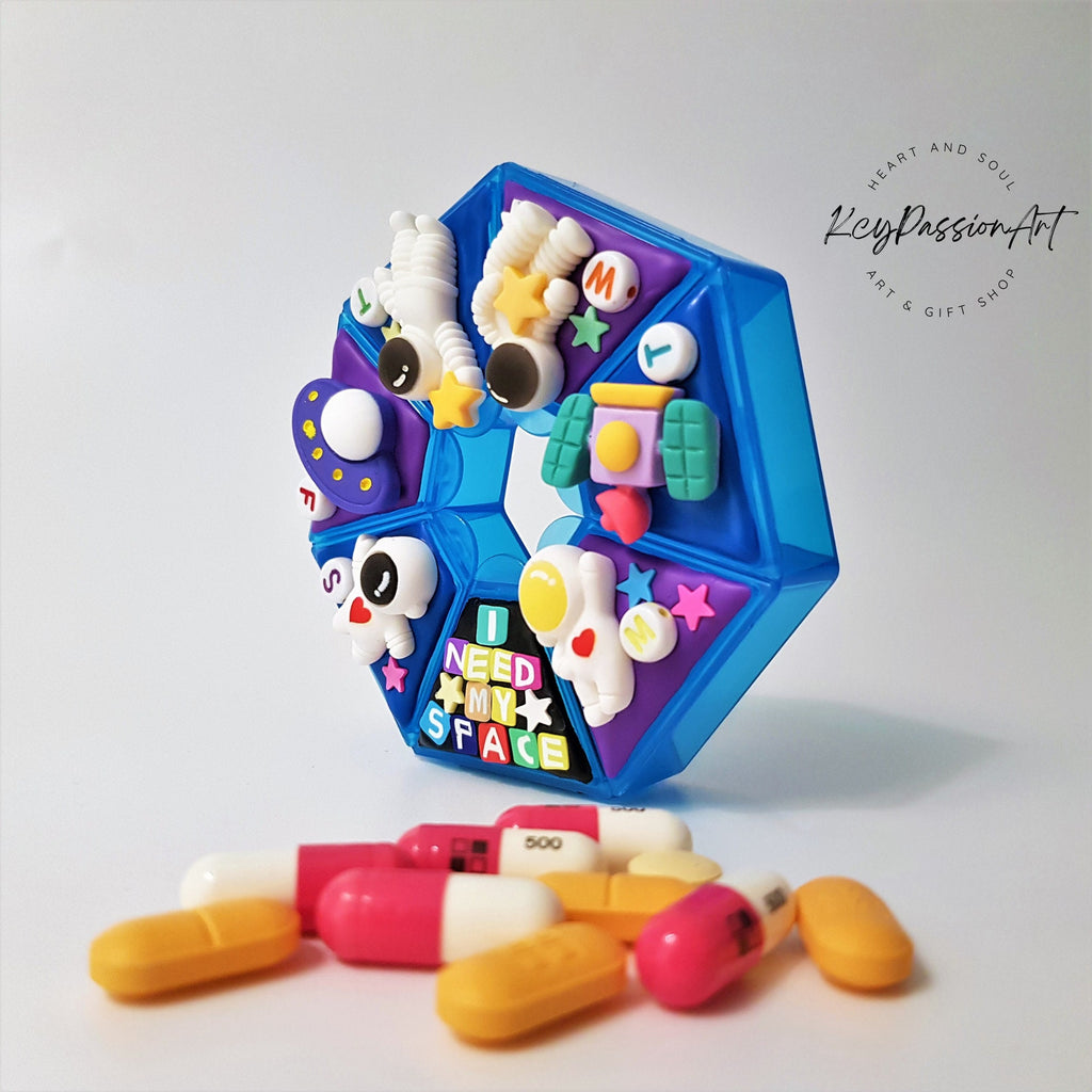 I Need My Space - Heptagon Pill Box