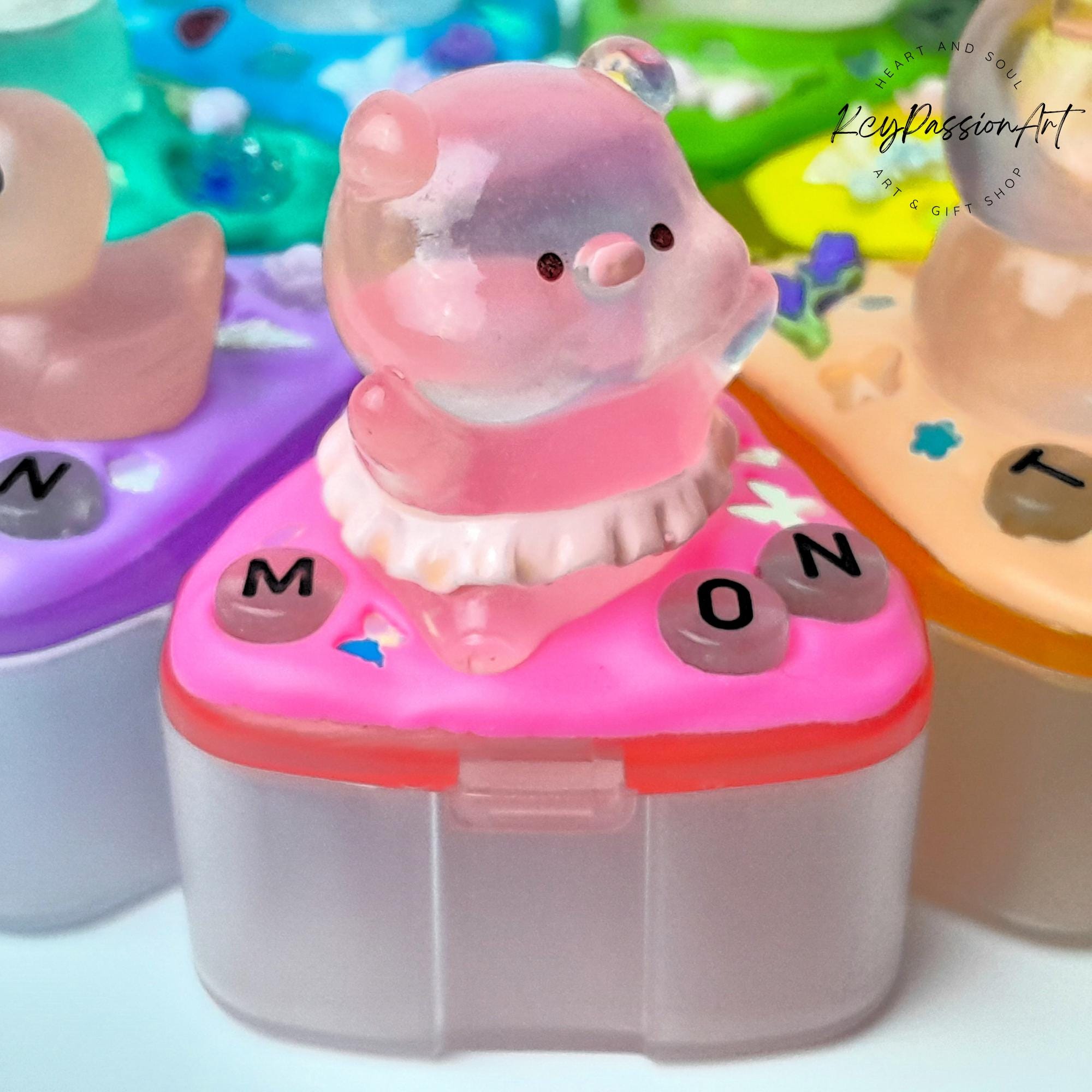 Cute Glowy Piggy - XL Pill Box