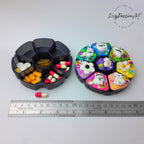 Großer, dekorierter Pillenorganizer für 7 Tage „Katze in Pose“ mit 8 Fächern, Pillendose für Medikamente und Nahrungsergänzungsmittel, niedliche Pillenbox für Tag und Nacht